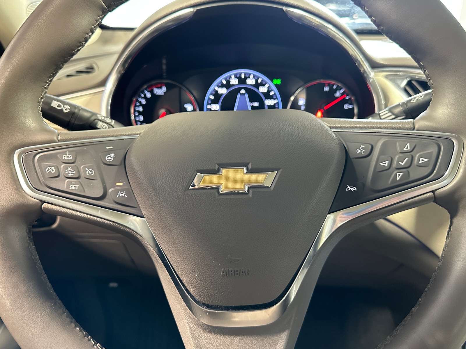 Thumbnail: 2024 Chevrolet Malibu - 4