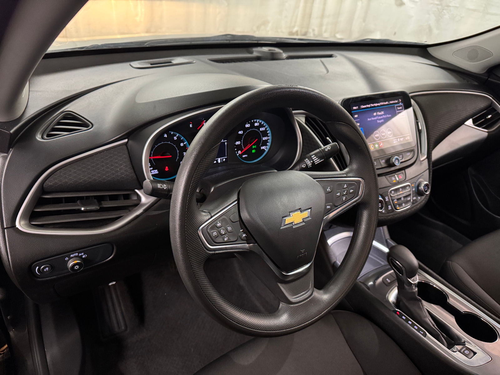 Thumbnail: 2024 Chevrolet Malibu - 3