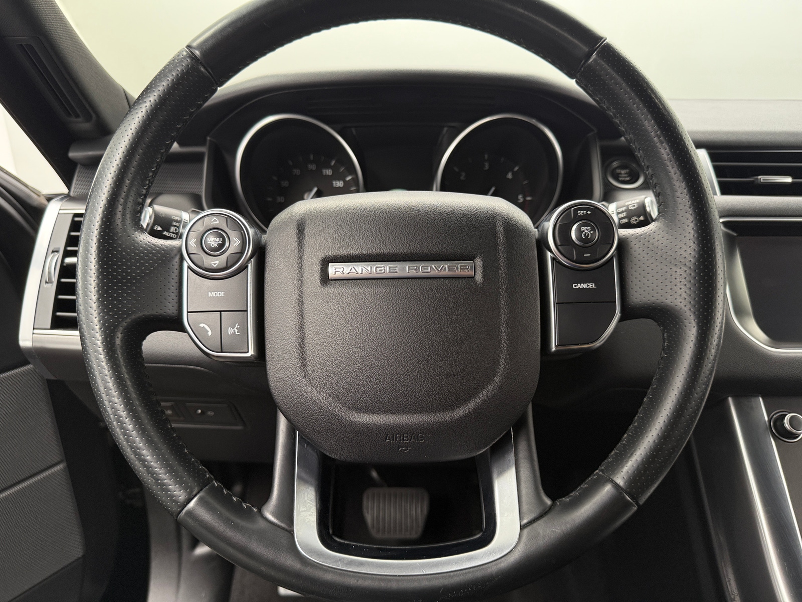 Thumbnail: 2017 Land Rover Range Rover Sport - 4