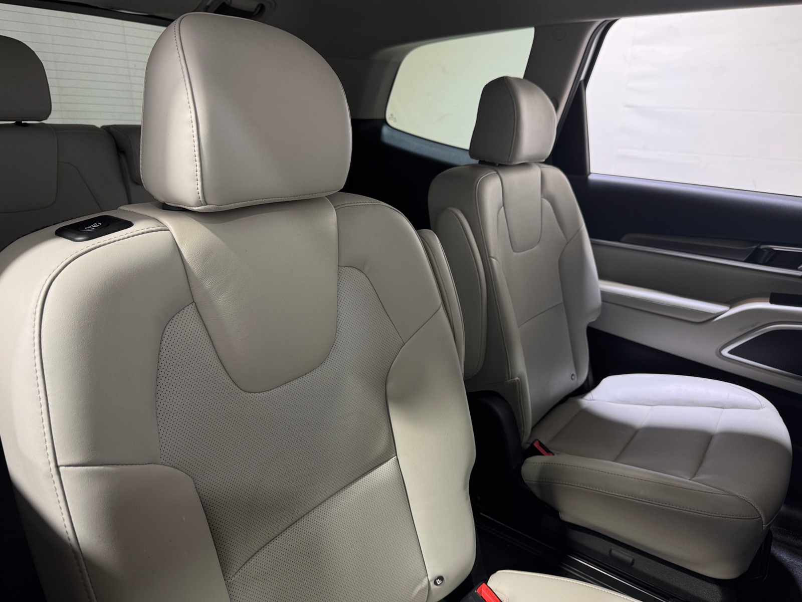 Thumbnail: 2020 Kia Telluride - 5