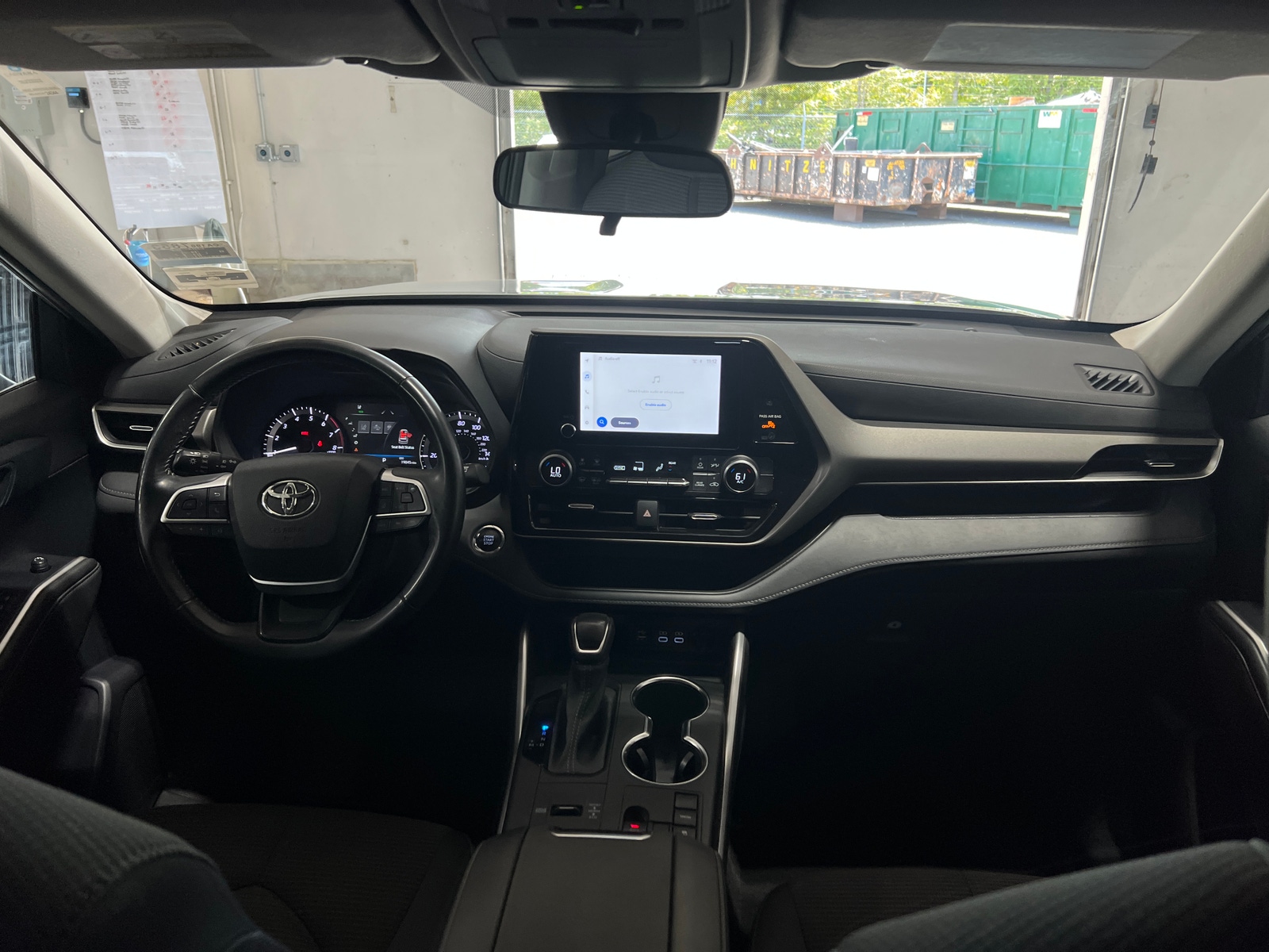 Thumbnail: 2023 Toyota Highlander - 3