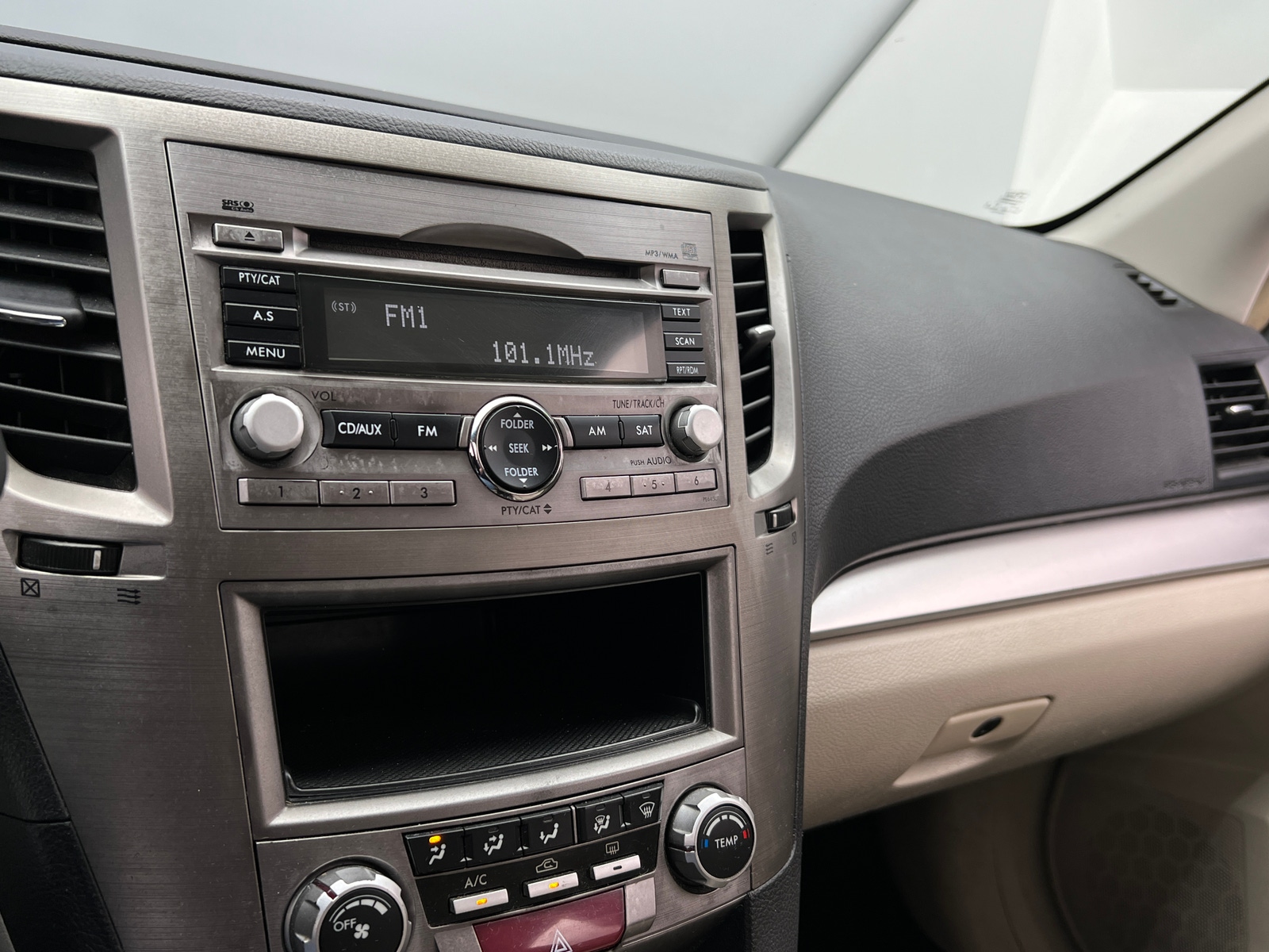 Thumbnail: 2010 Subaru Outback - 4