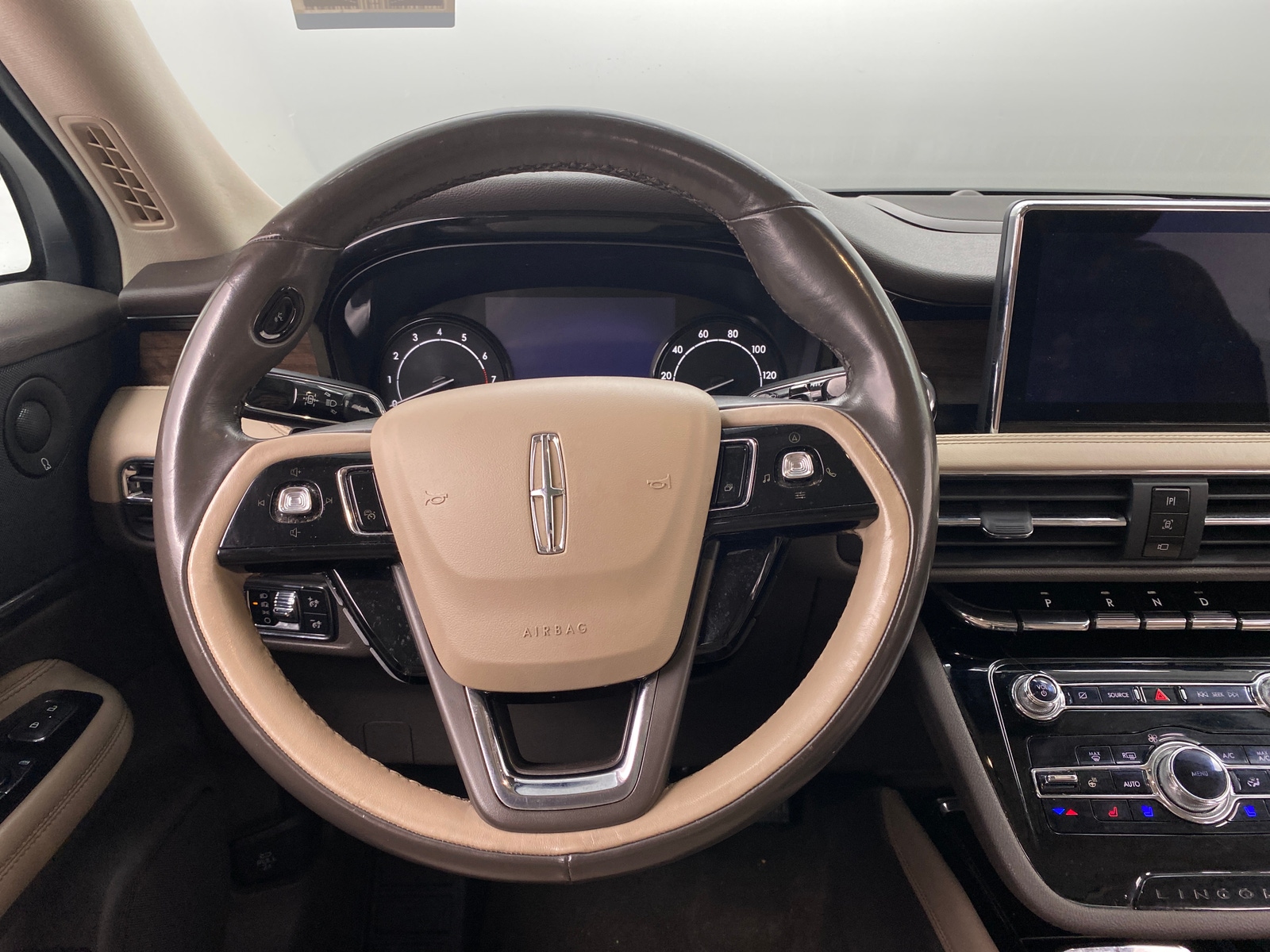 Thumbnail: 2020 Lincoln Corsair - 4