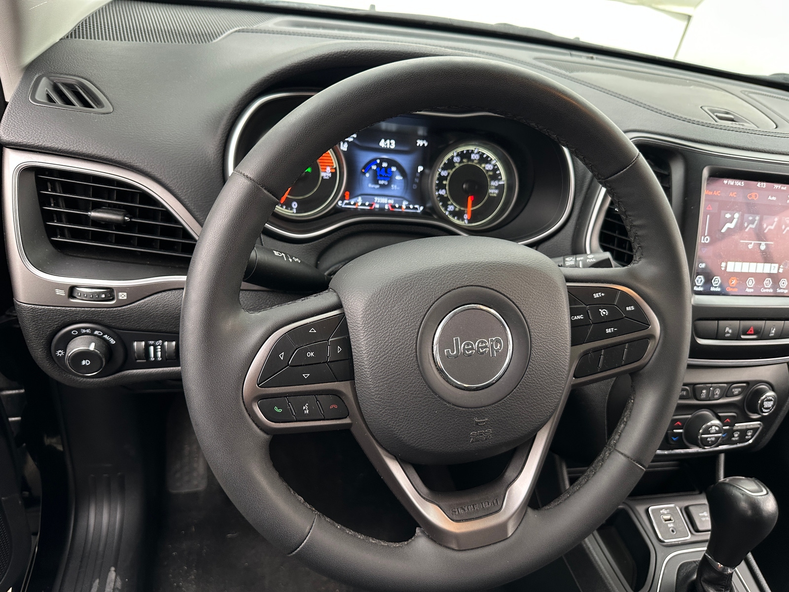 Thumbnail: 2022 Jeep Cherokee - 4