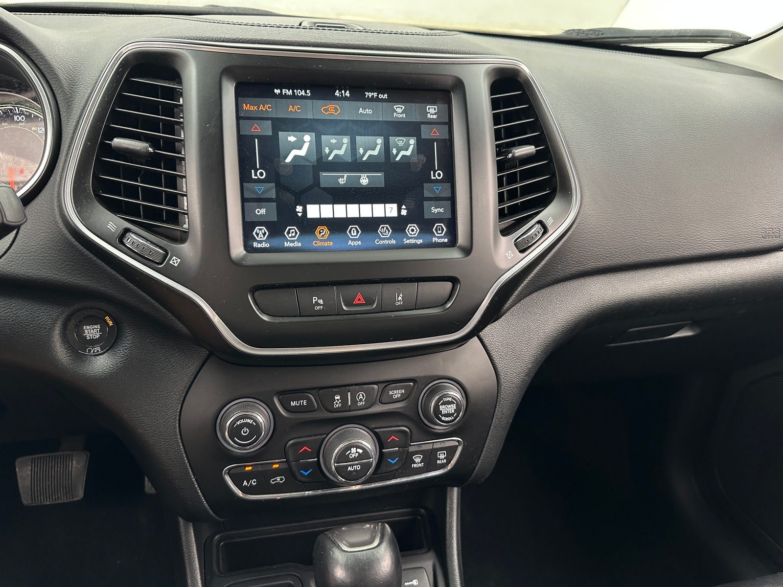 Thumbnail: 2022 Jeep Cherokee - 3