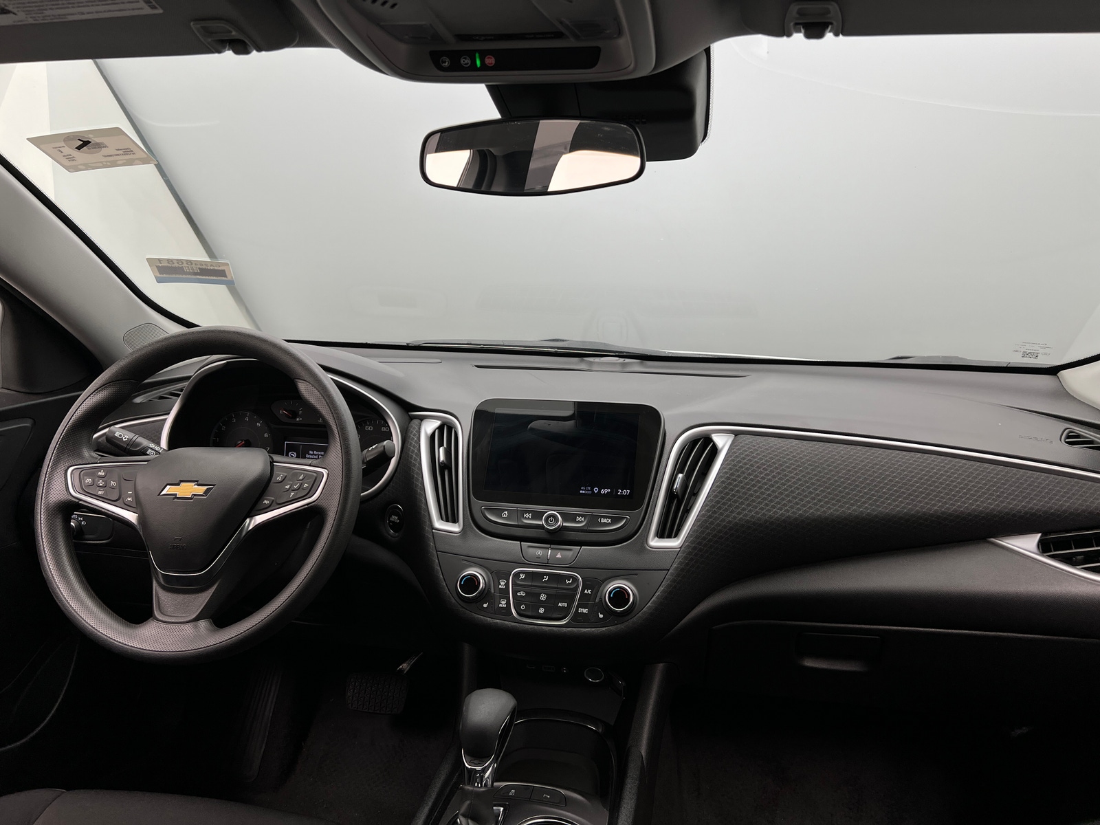 Thumbnail: 2024 Chevrolet Malibu - 3