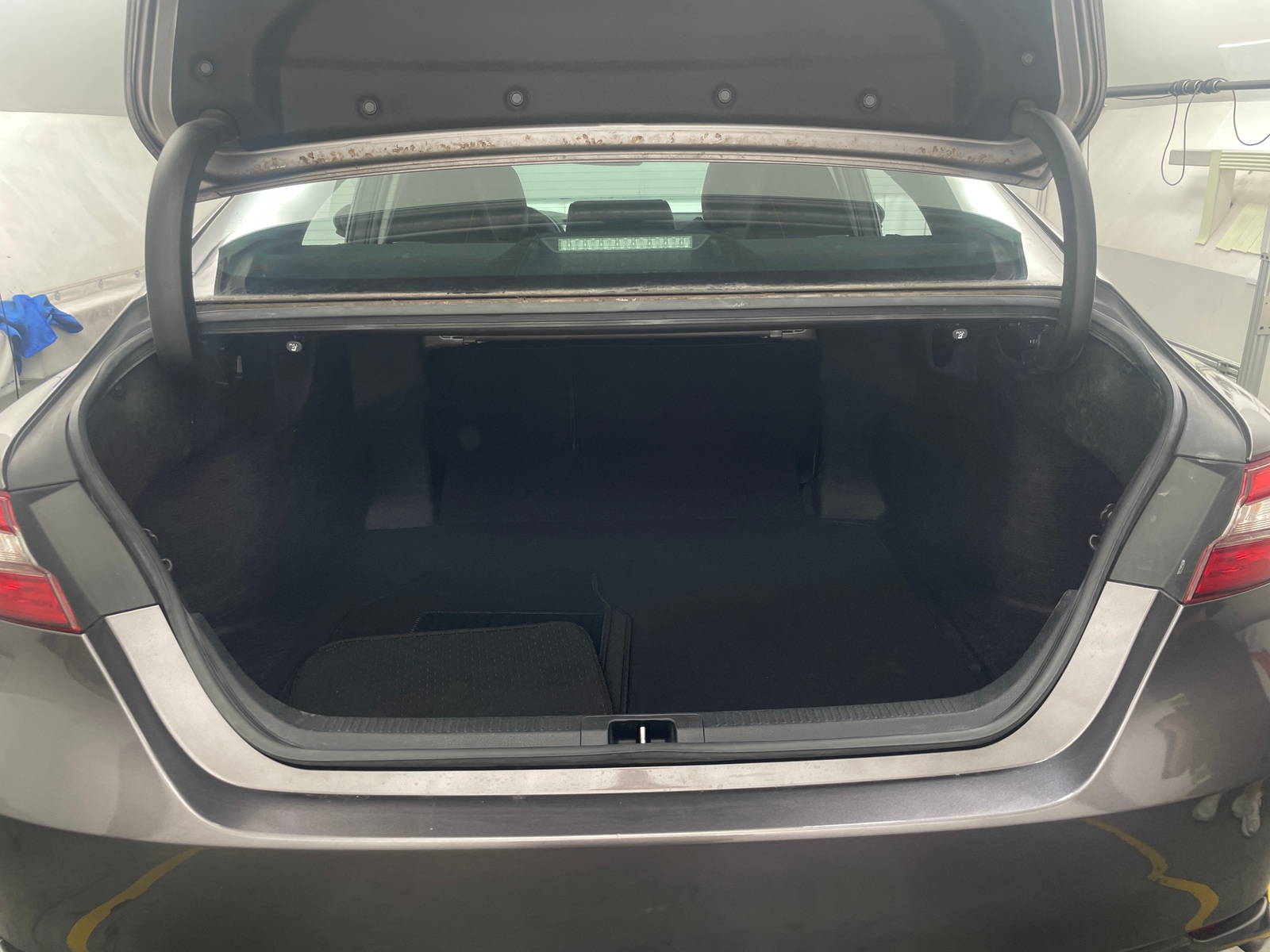 Thumbnail: 2019 Toyota Camry - 6