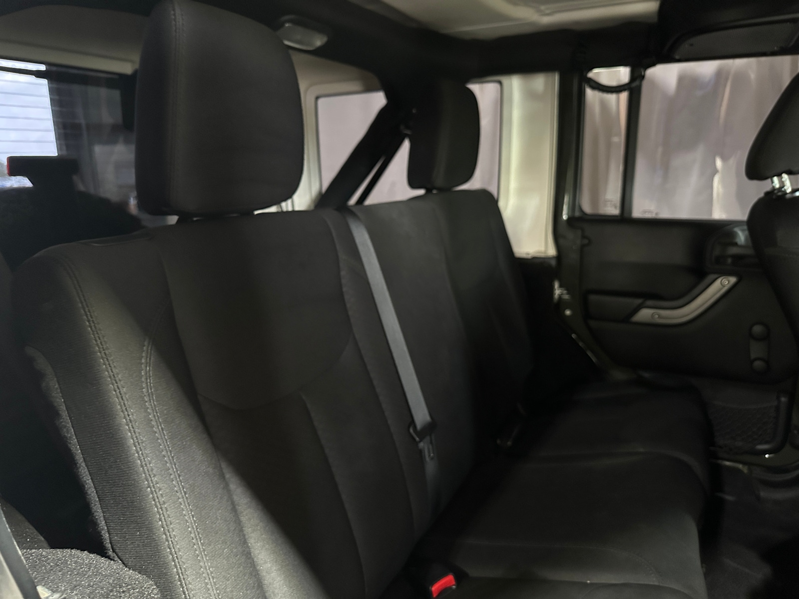 Thumbnail: 2015 Jeep Wrangler - 6