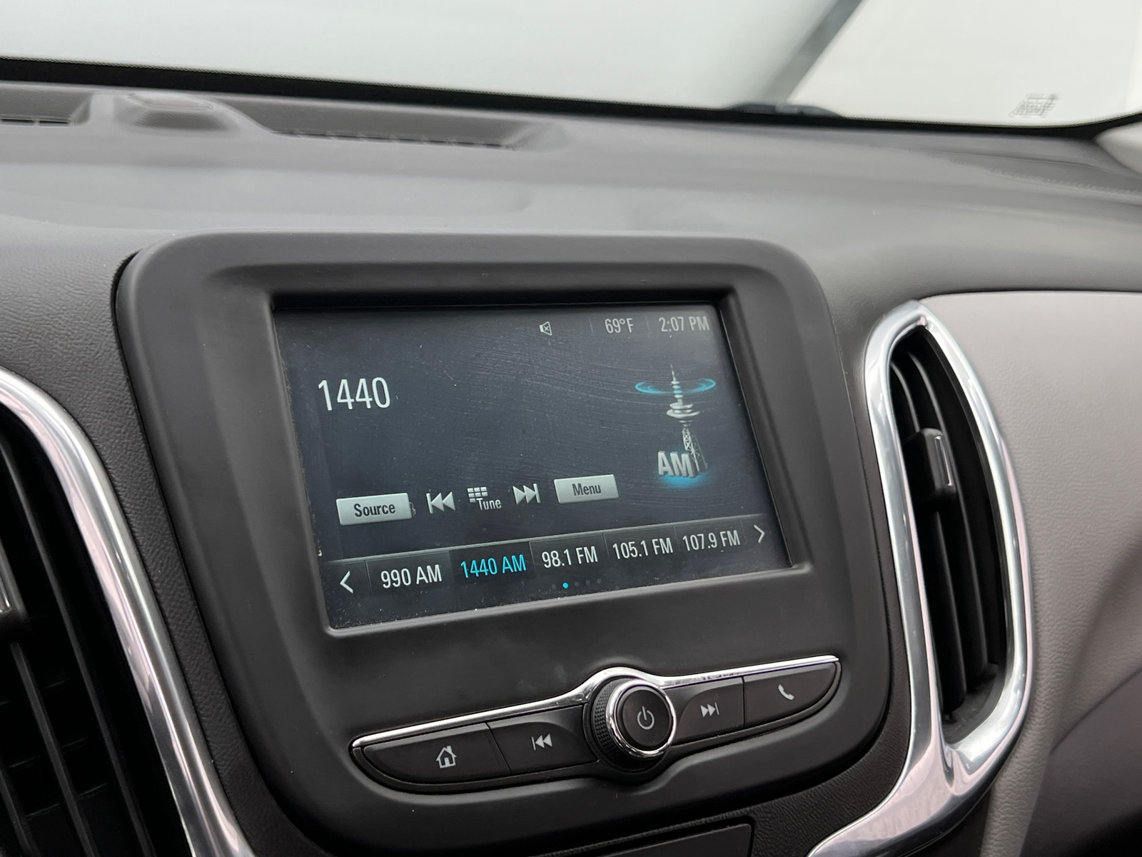 Thumbnail: 2018 Chevrolet Equinox - 4