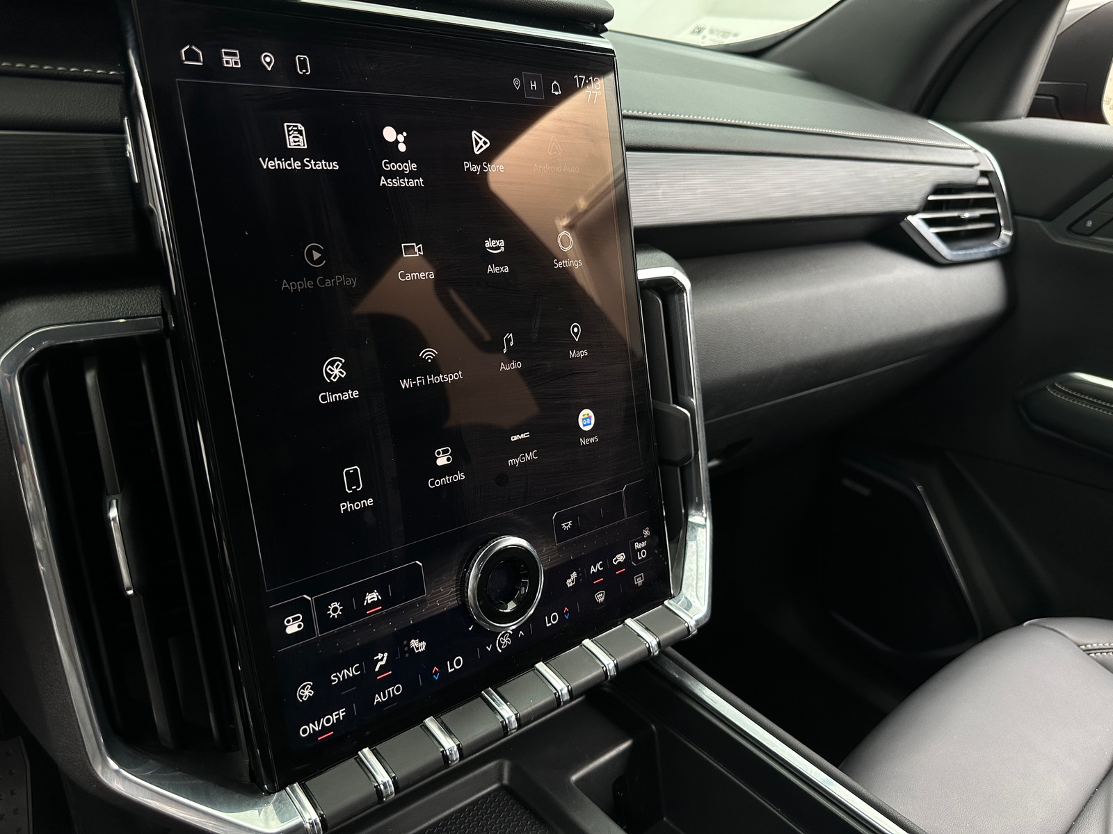 Thumbnail: 2024 GMC Acadia - 3