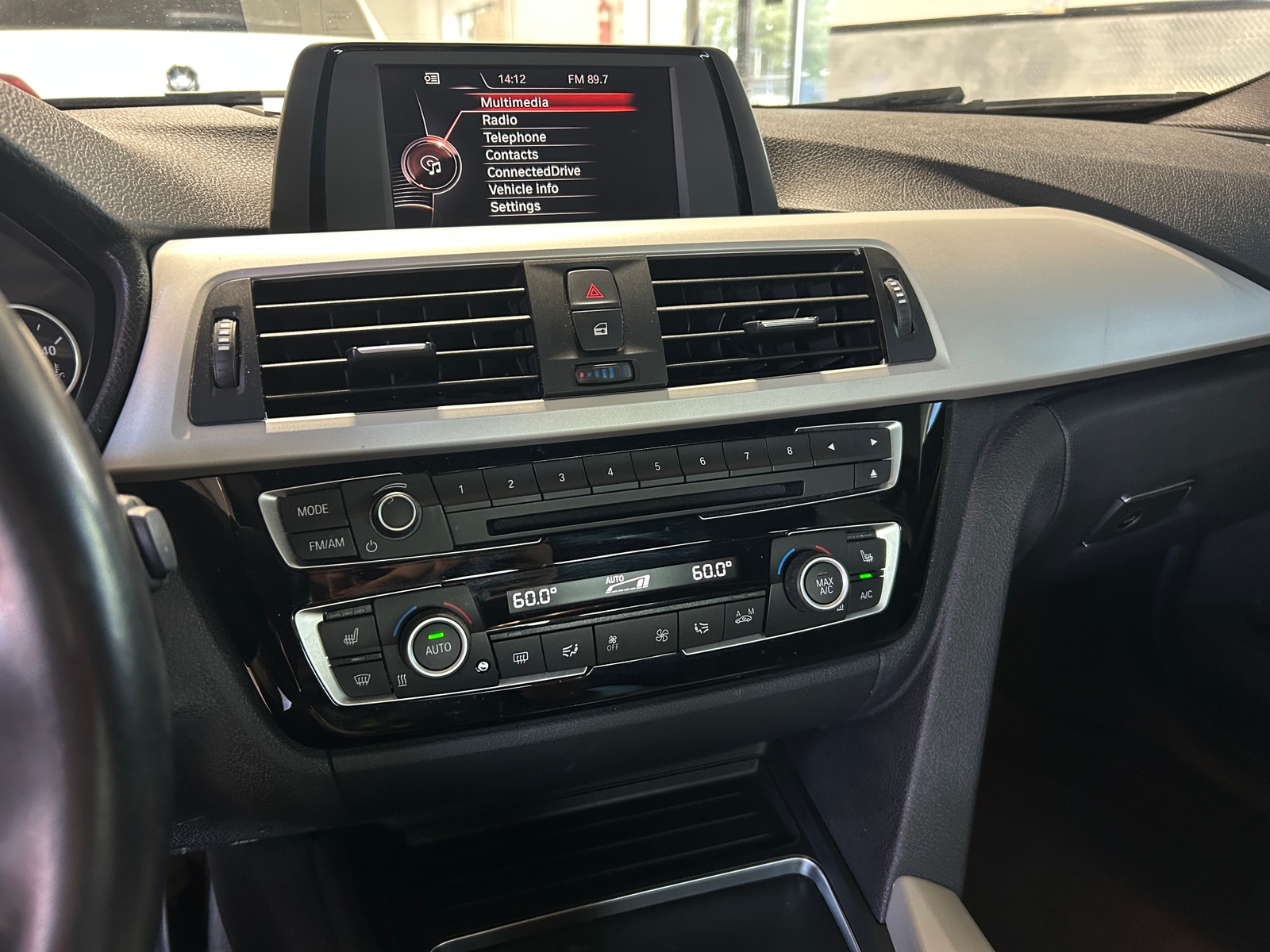 Thumbnail: 2017 BMW 3 Series - 3