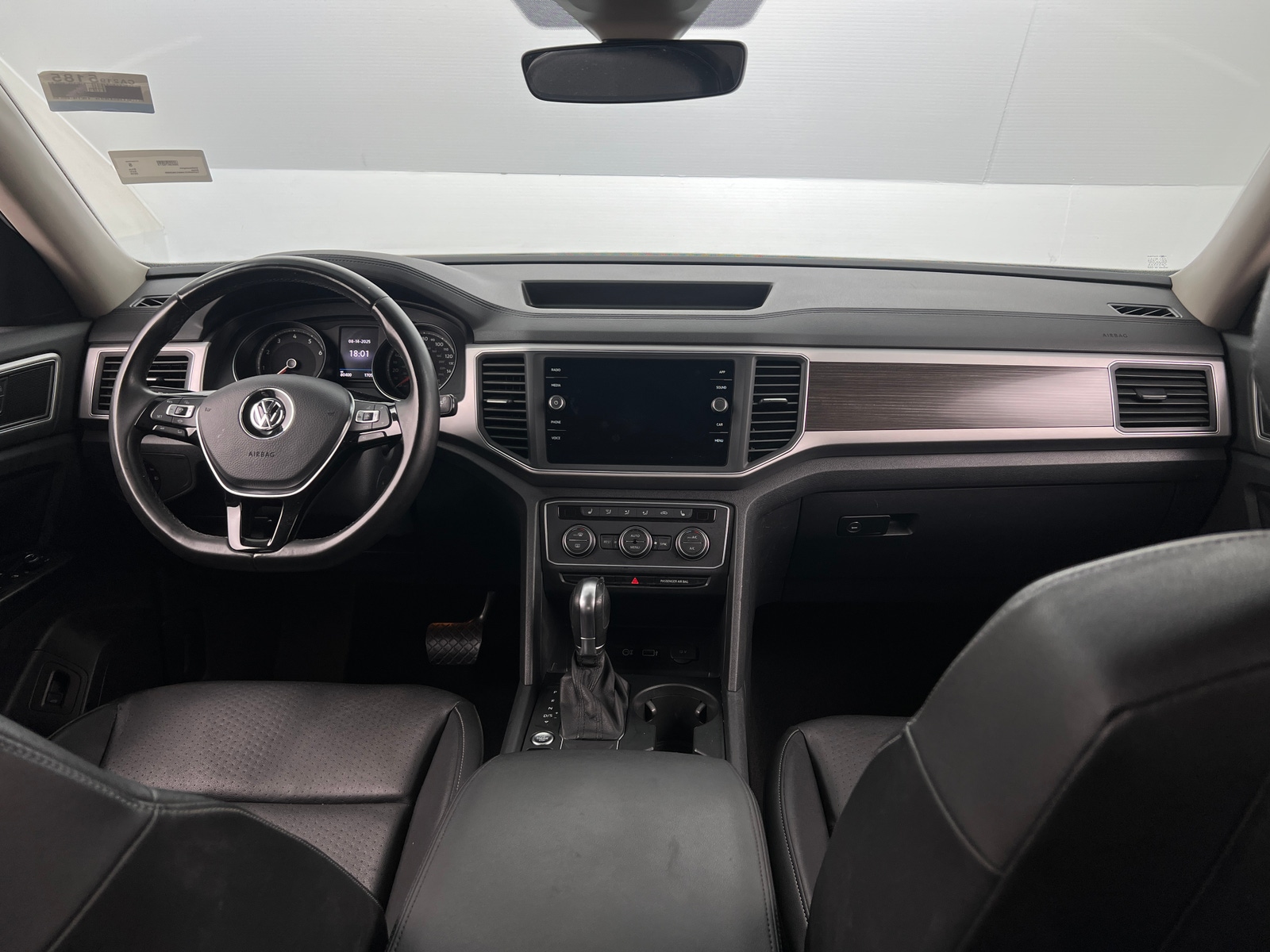 Thumbnail: 2019 Volkswagen Atlas - 2