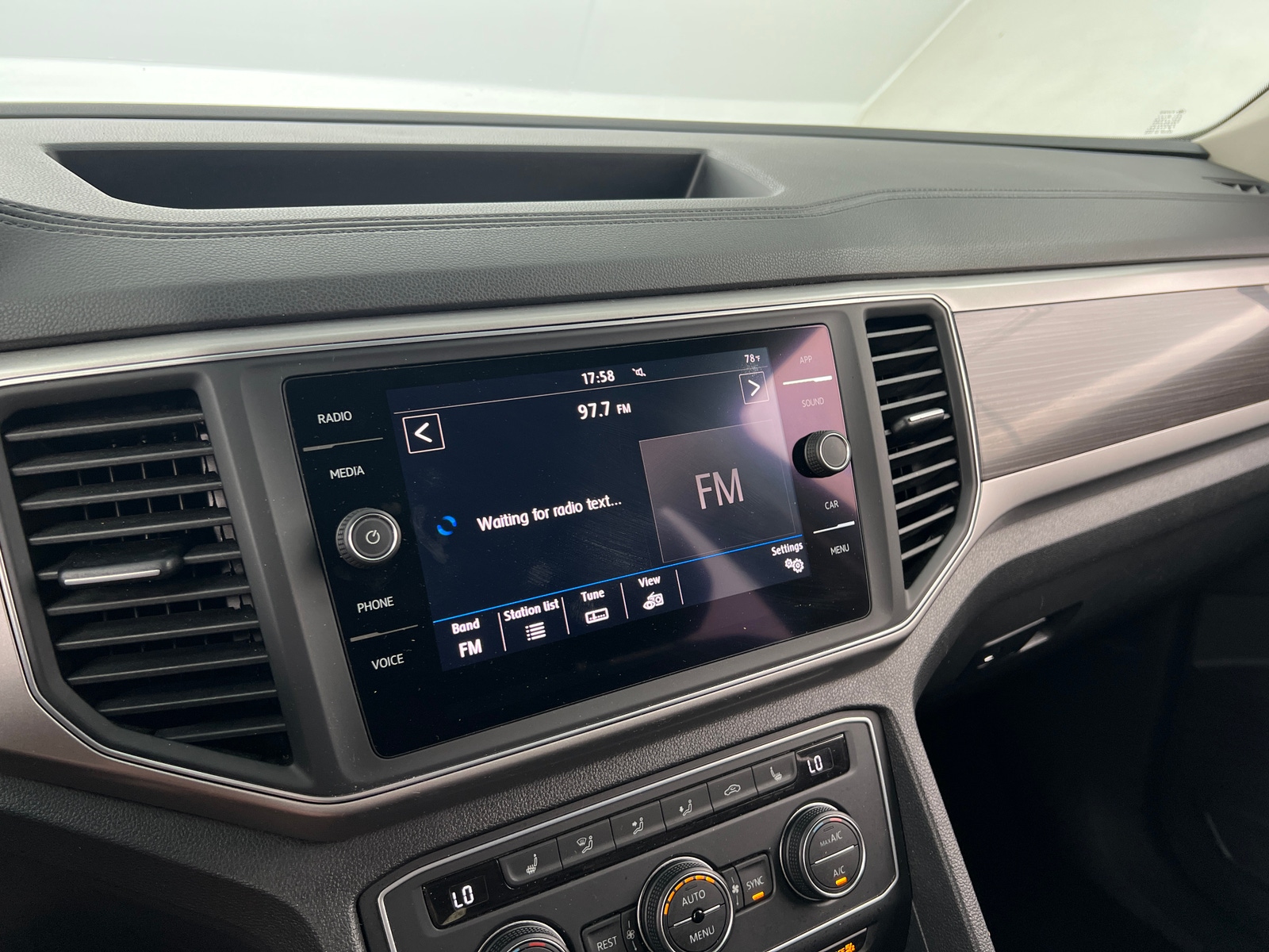 Thumbnail: 2019 Volkswagen Atlas - 3