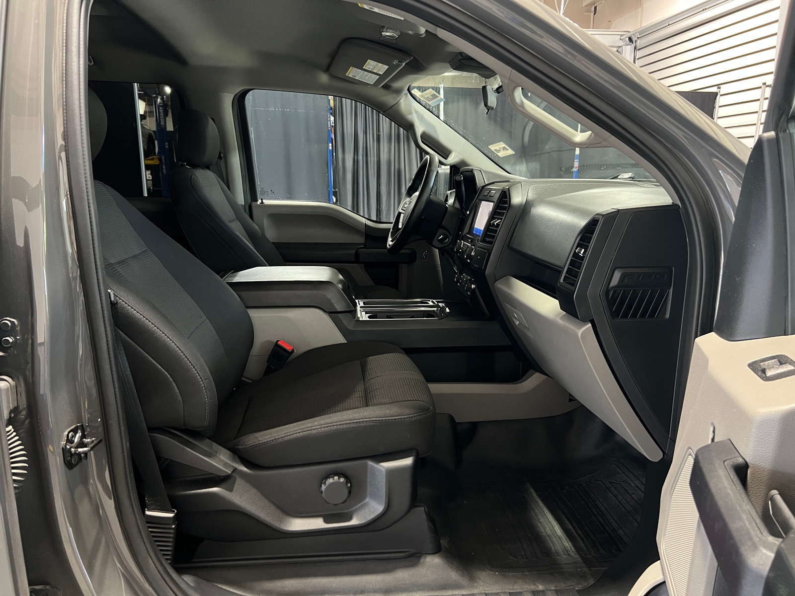 Thumbnail: 2020 Ford Econoline - 2