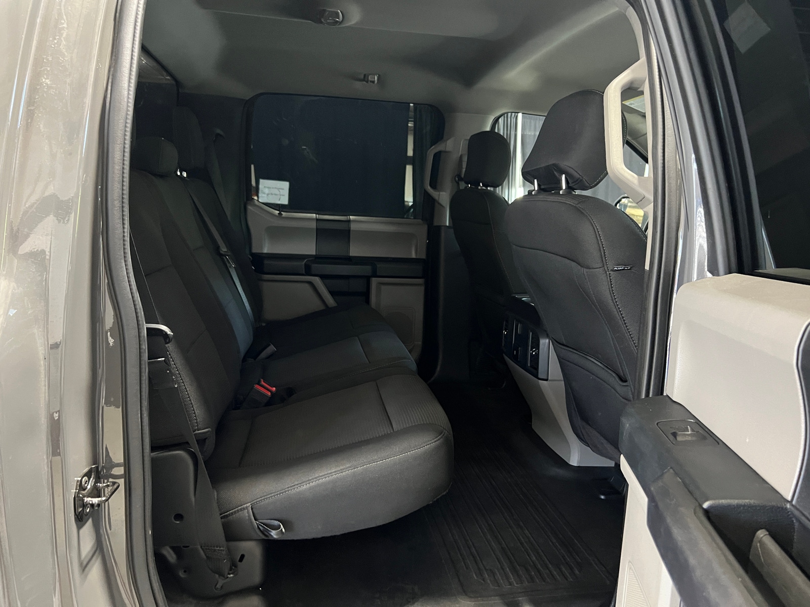 Thumbnail: 2020 Ford Econoline - 6