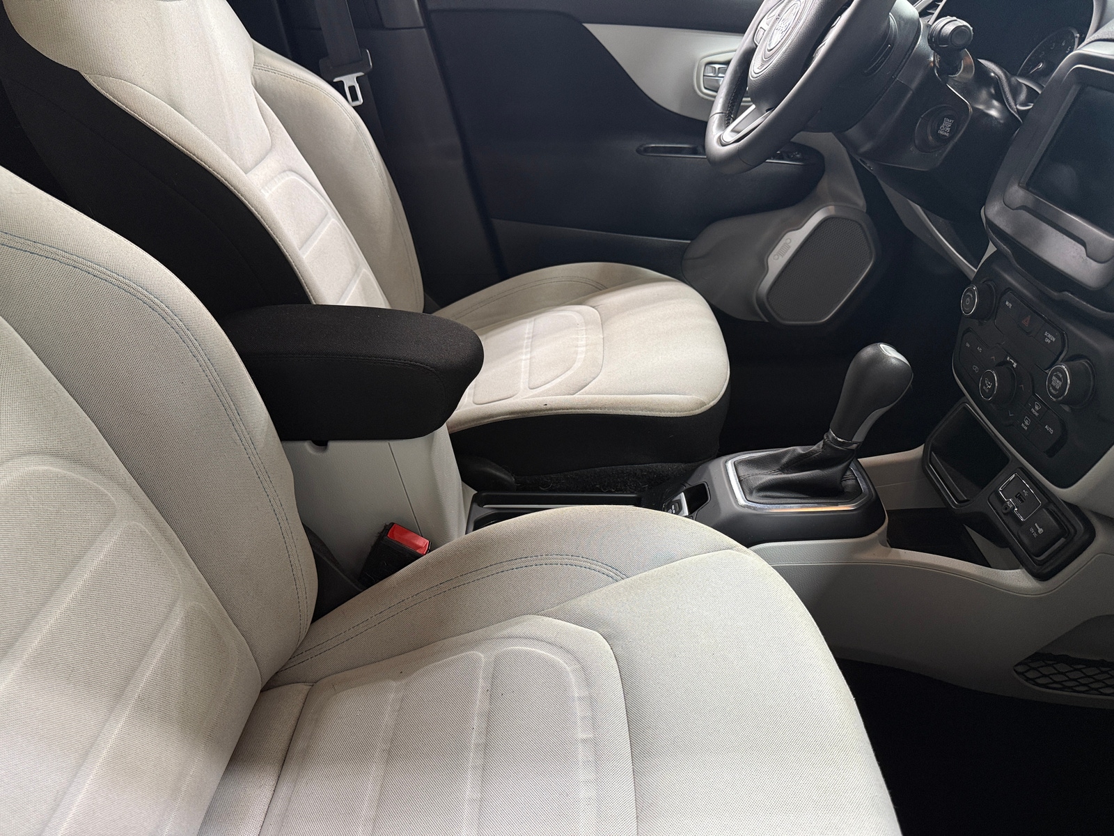 Thumbnail: 2020 Jeep Renegade - 2