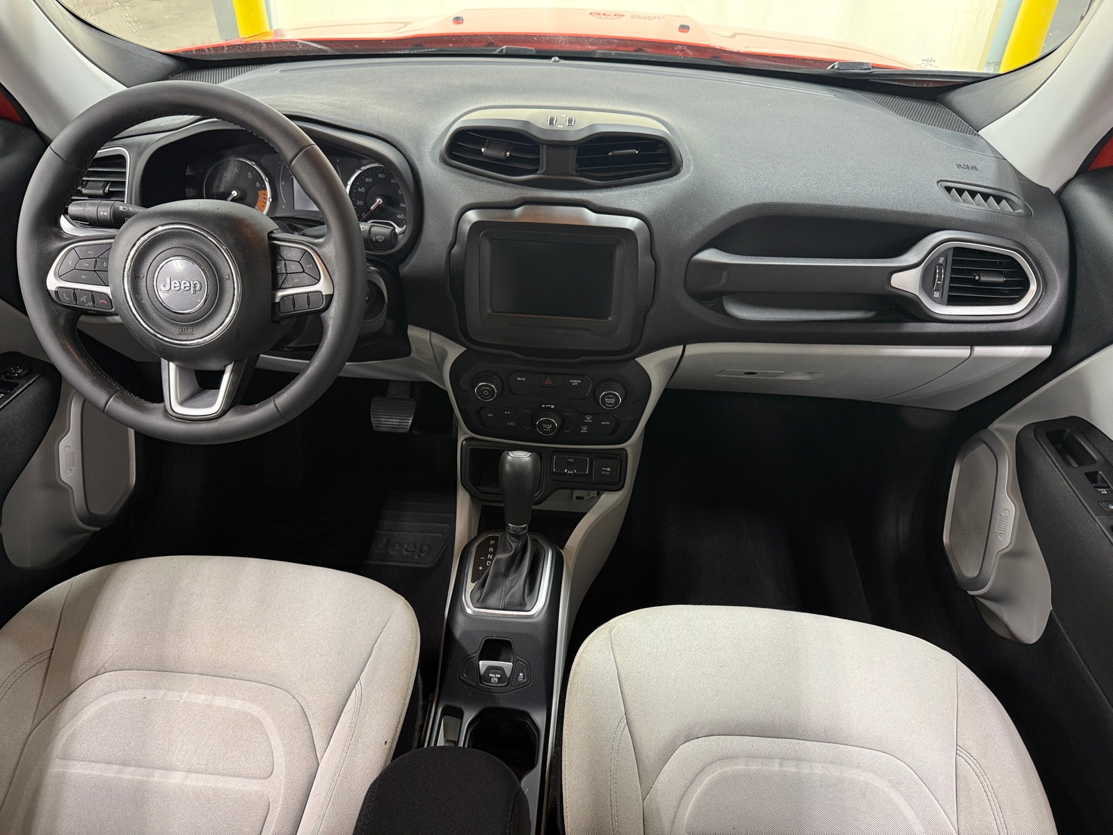 Thumbnail: 2020 Jeep Renegade - 3