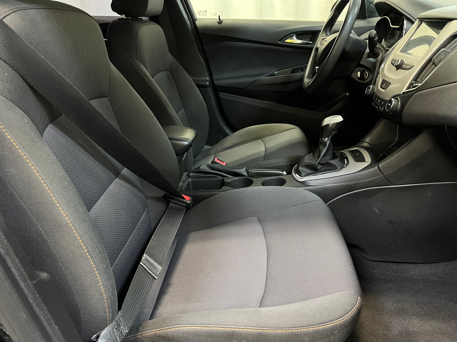 Thumbnail: 2018 Chevrolet Cruze - 2