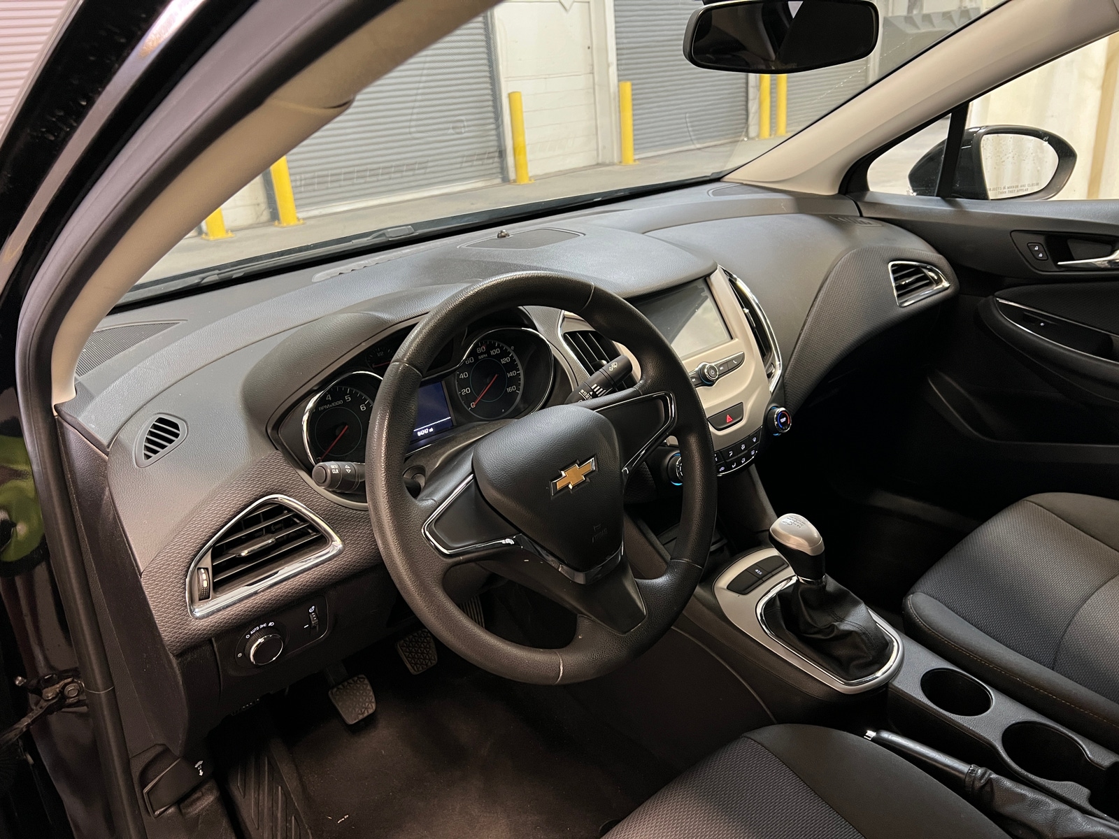 Thumbnail: 2018 Chevrolet Cruze - 3