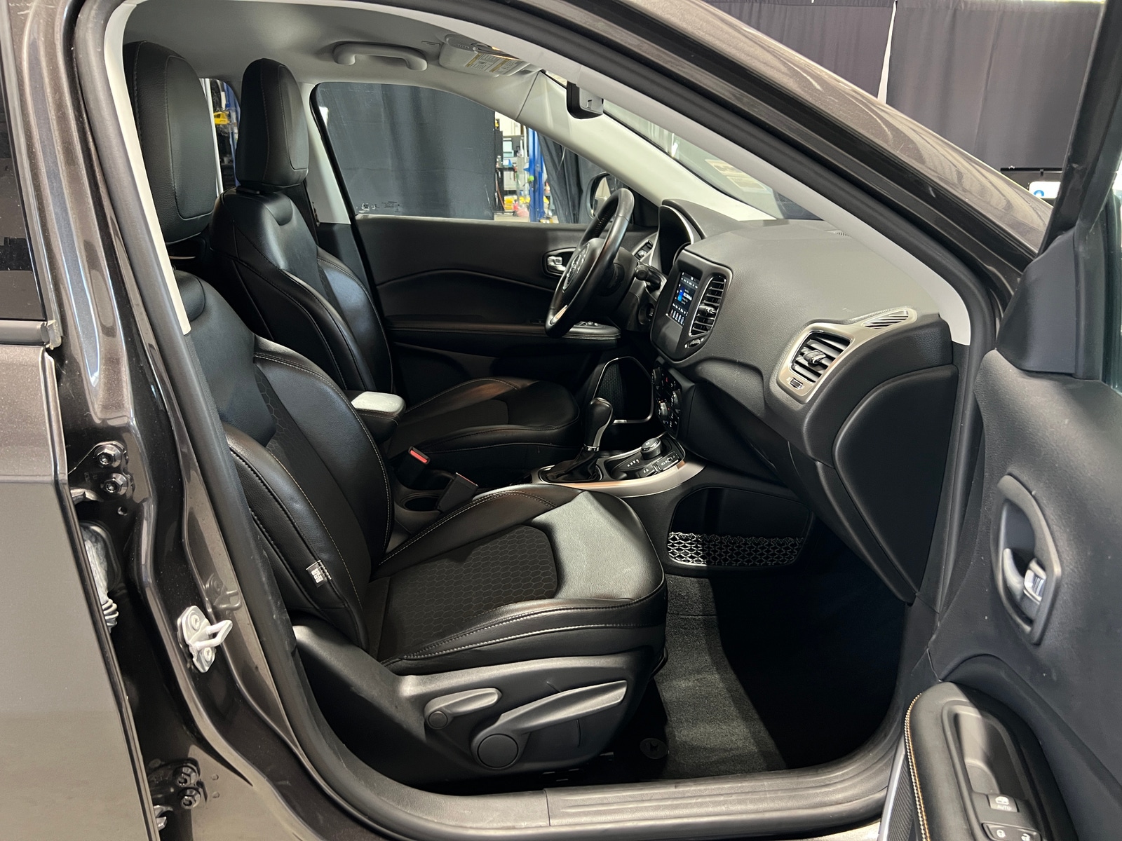 Thumbnail: 2018 Jeep Compass - 2