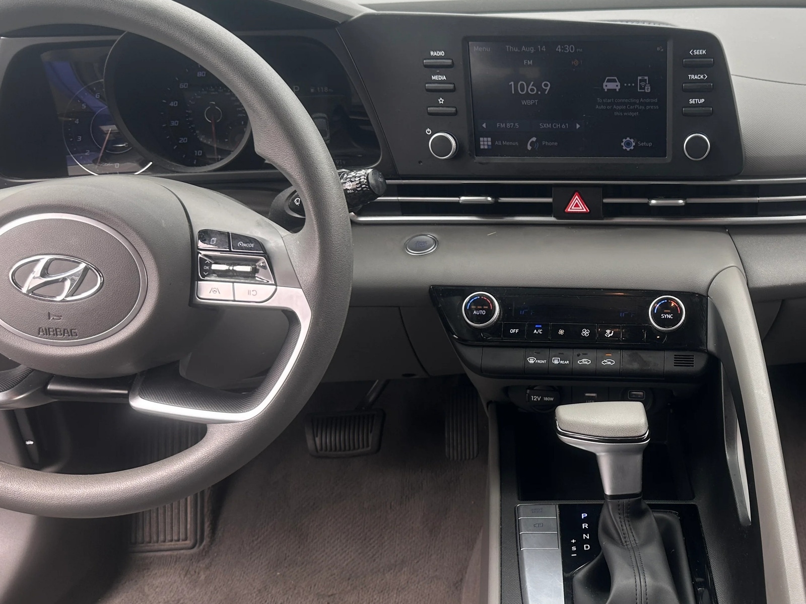 Thumbnail: 2023 Hyundai Elantra - 3