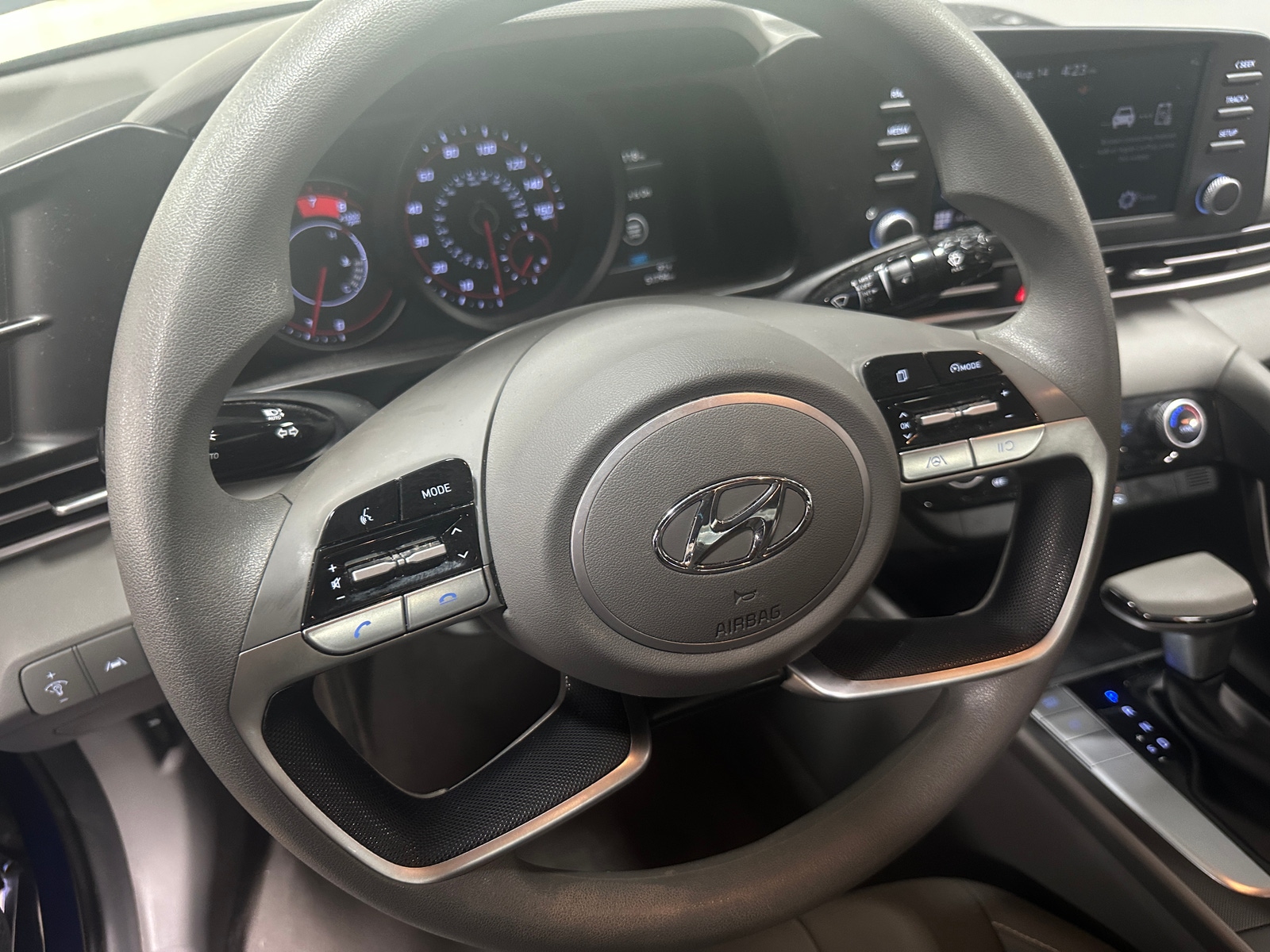 Thumbnail: 2023 Hyundai Elantra - 5