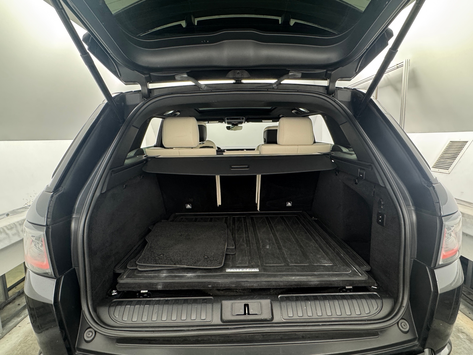 Thumbnail: 2019 Land Rover Range Rover Sport - 6