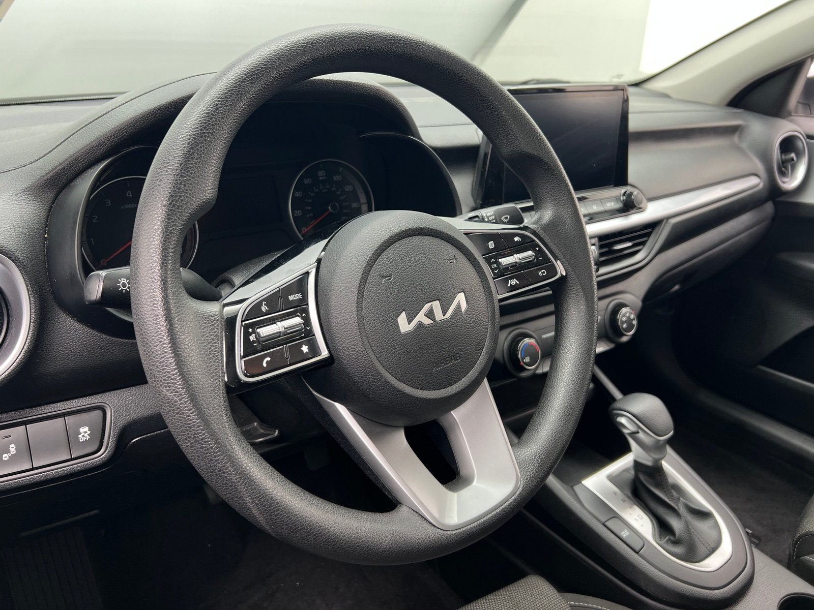 Thumbnail: 2023 Kia Forte - 5