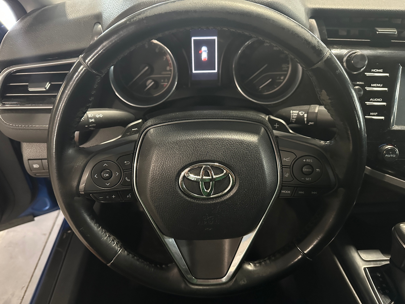 Thumbnail: 2019 Toyota Camry - 4