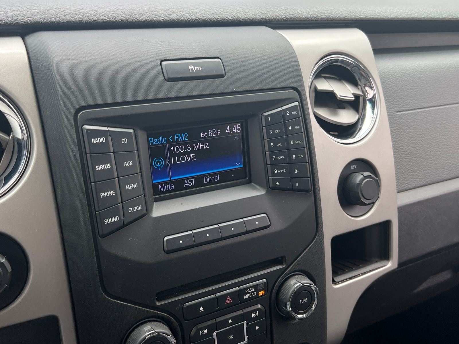 Thumbnail: 2013 Ford Econoline - 4
