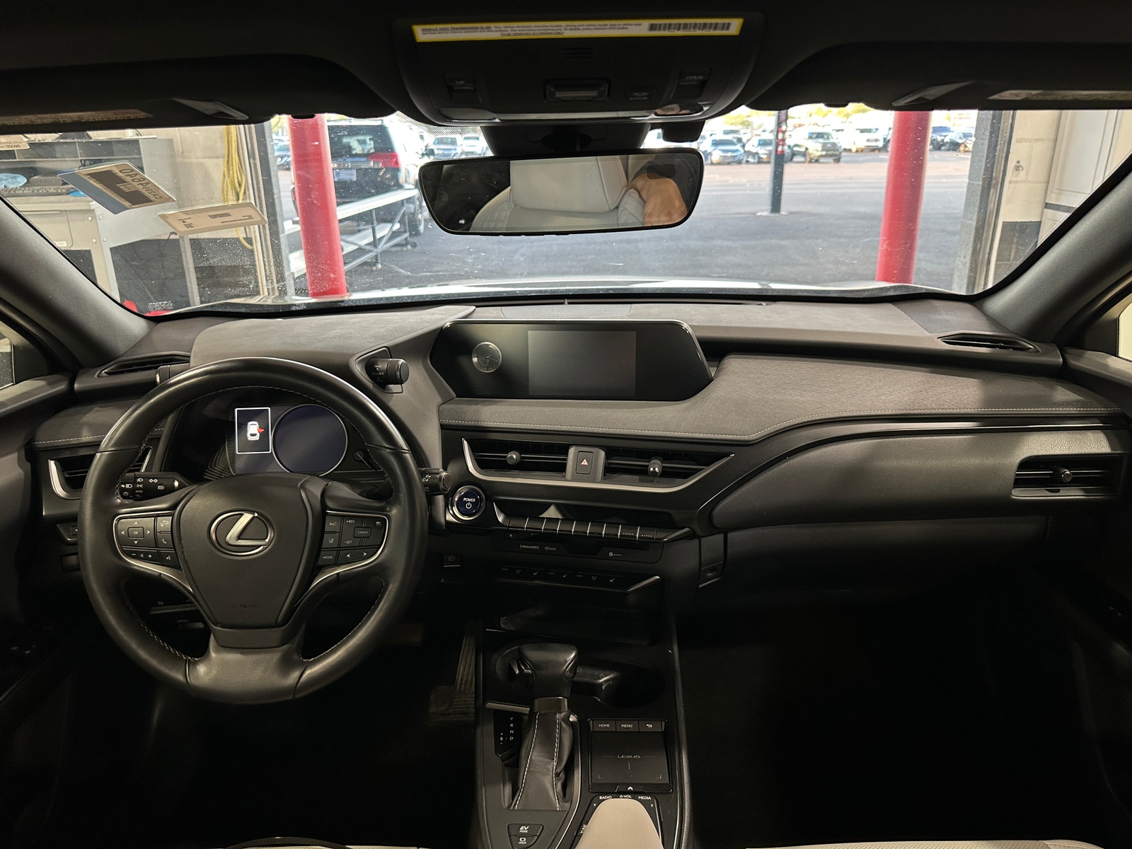 Thumbnail: 2019 Lexus UX - 2