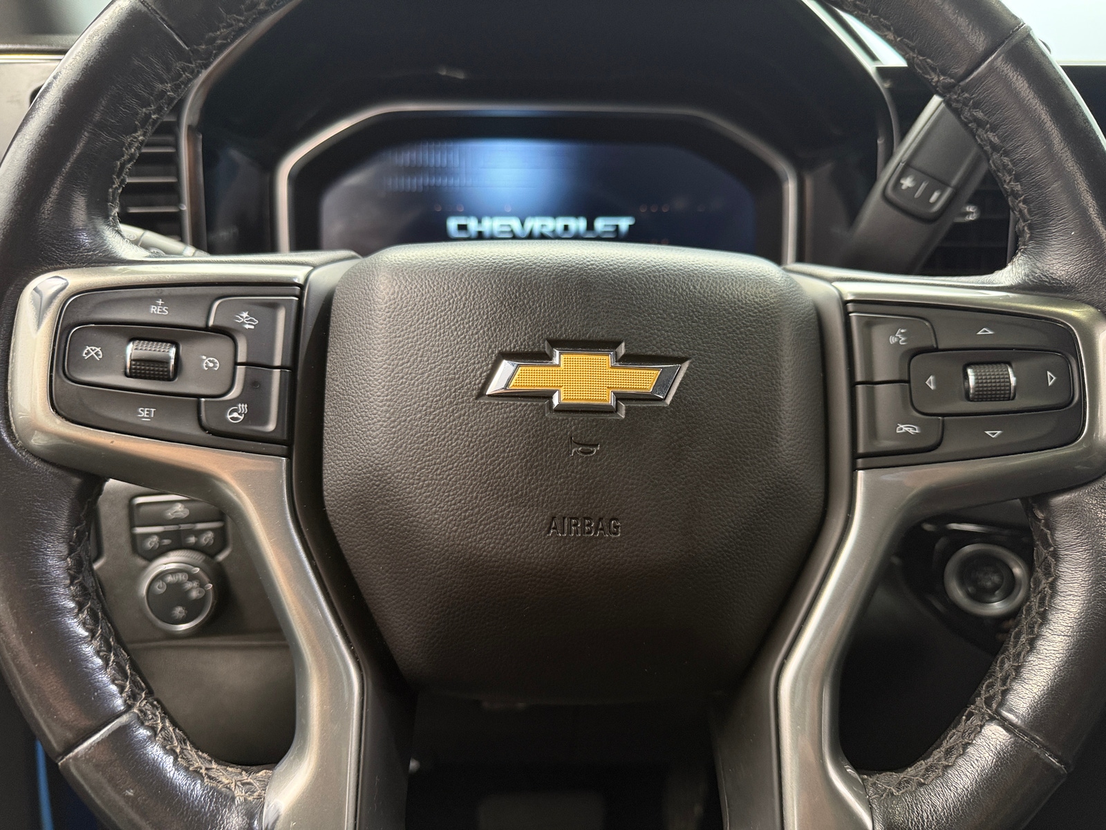 Thumbnail: 2022 Chevrolet Silverado 1500 - 5