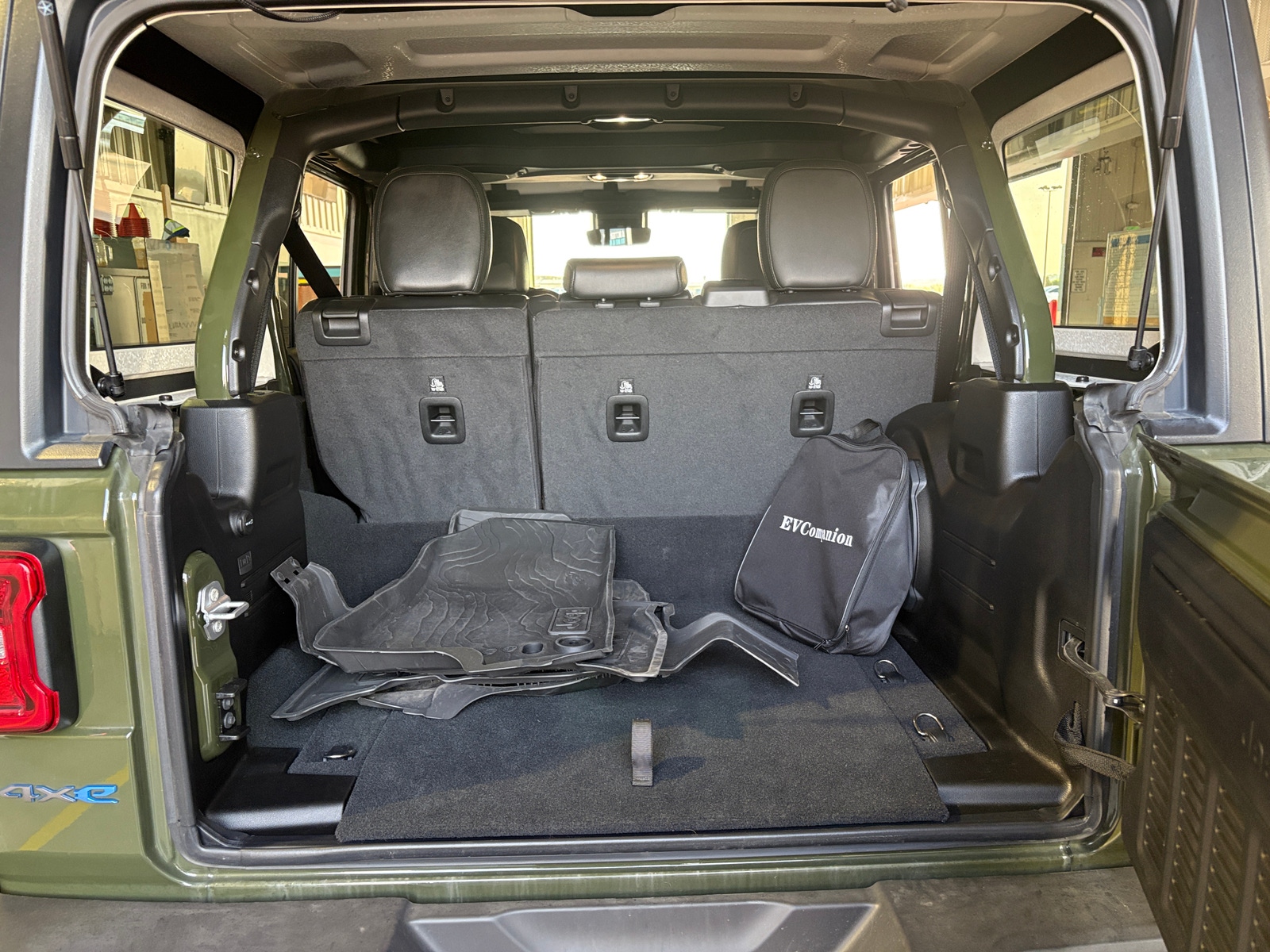 Thumbnail: 2022 Jeep Wrangler - 6