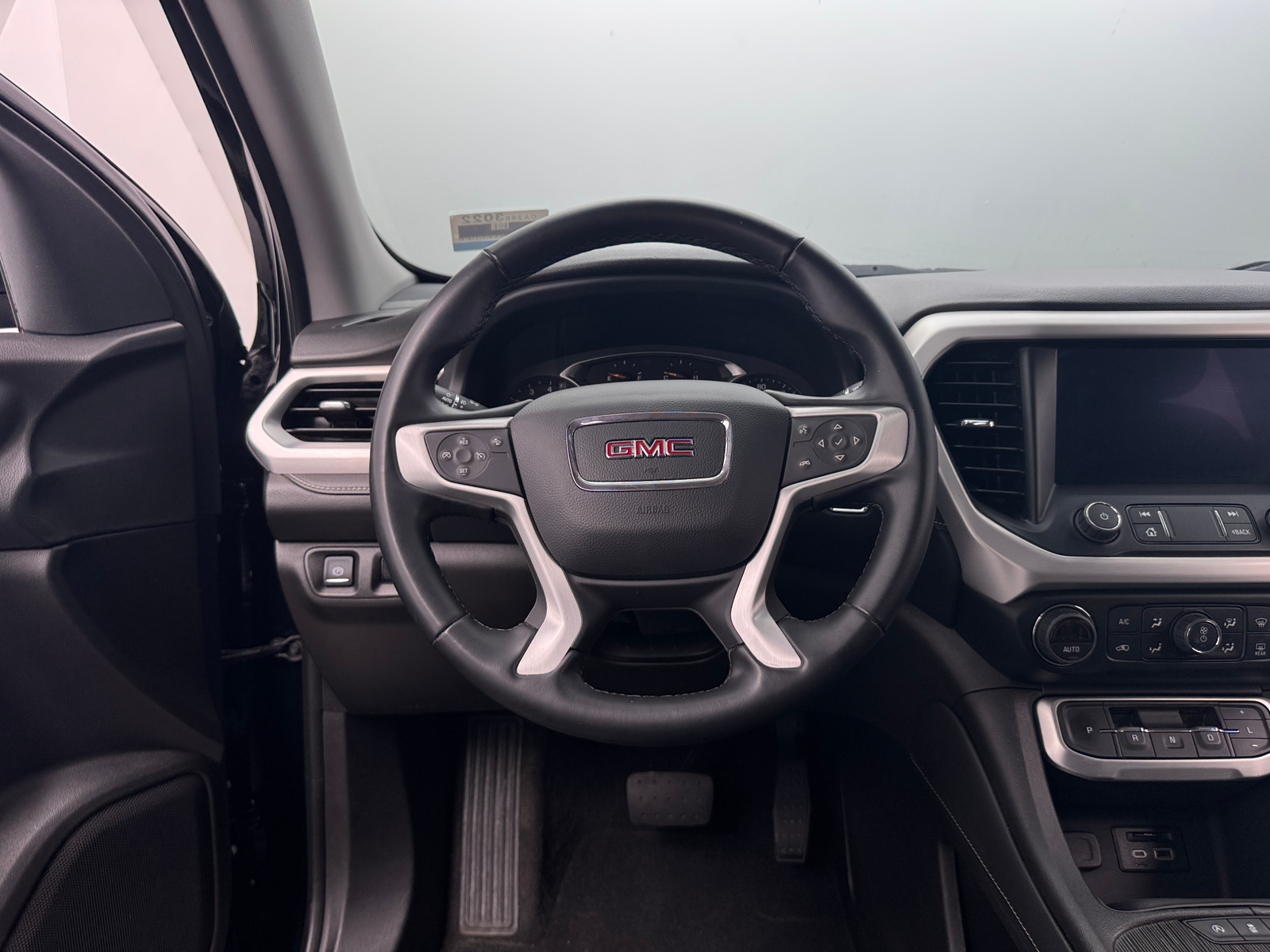 Thumbnail: 2023 GMC Acadia - 4