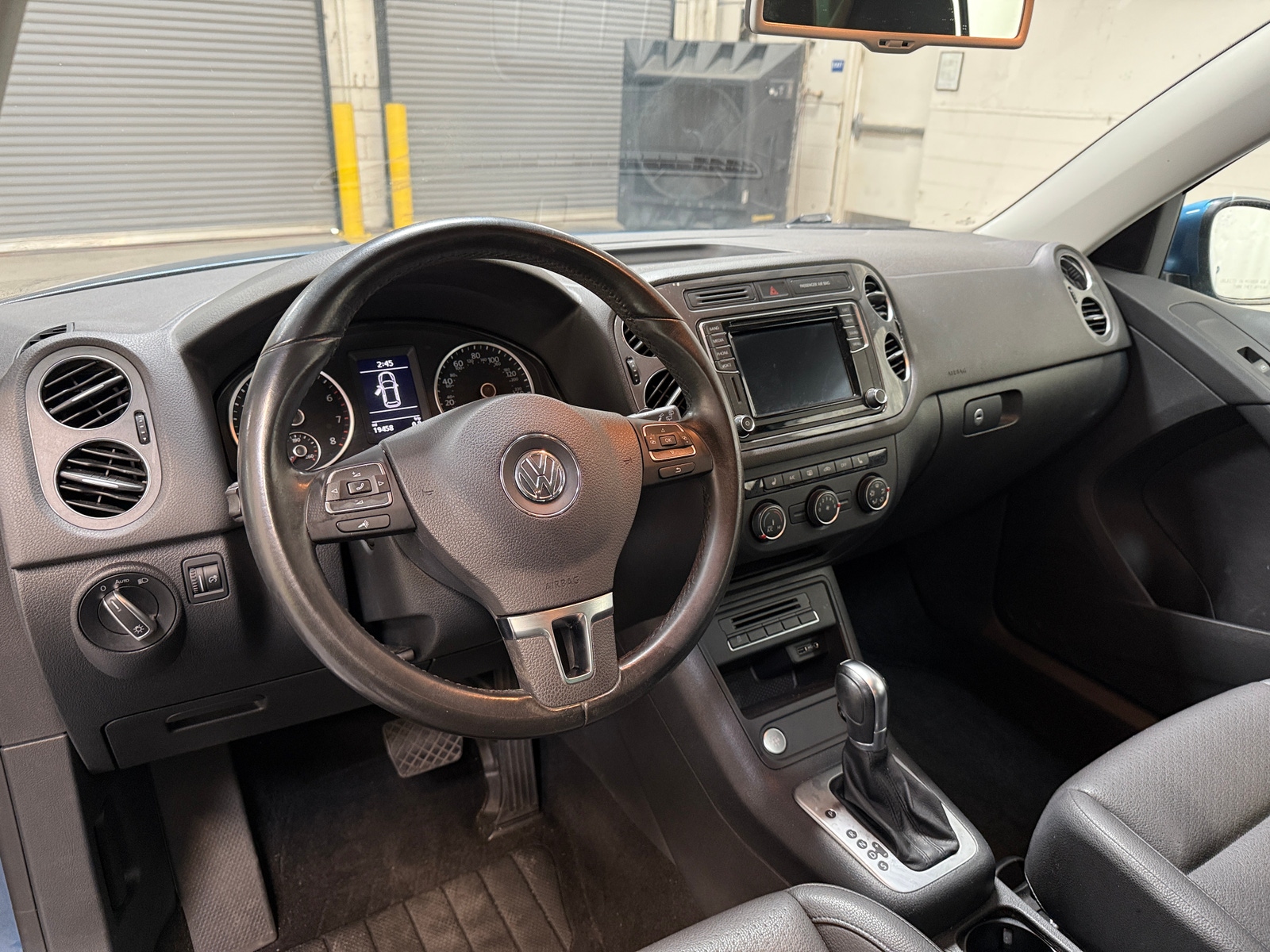 Thumbnail: 2017 Volkswagen Tiguan - 2