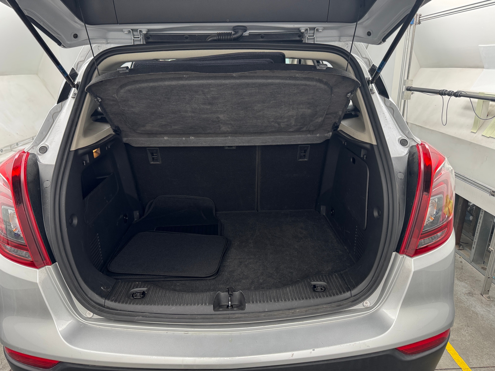 Thumbnail: 2021 Buick Encore - 6