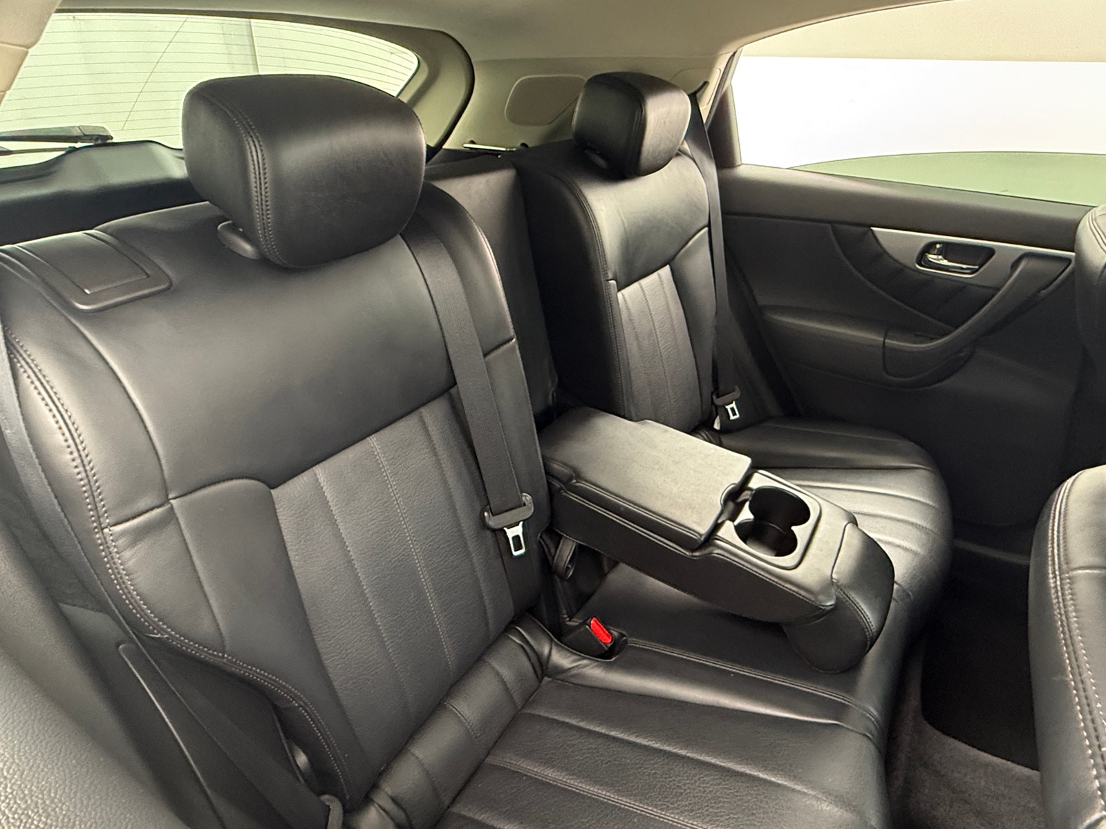 Thumbnail: 2017 INFINITI QX70 - 5