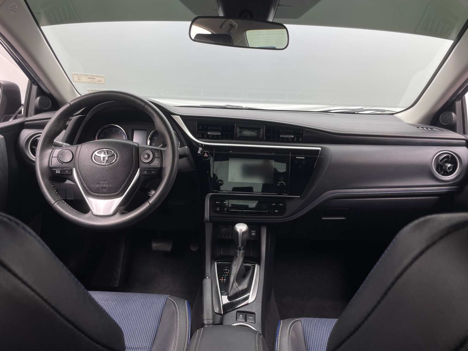 Thumbnail: 2017 Toyota Corolla - 3