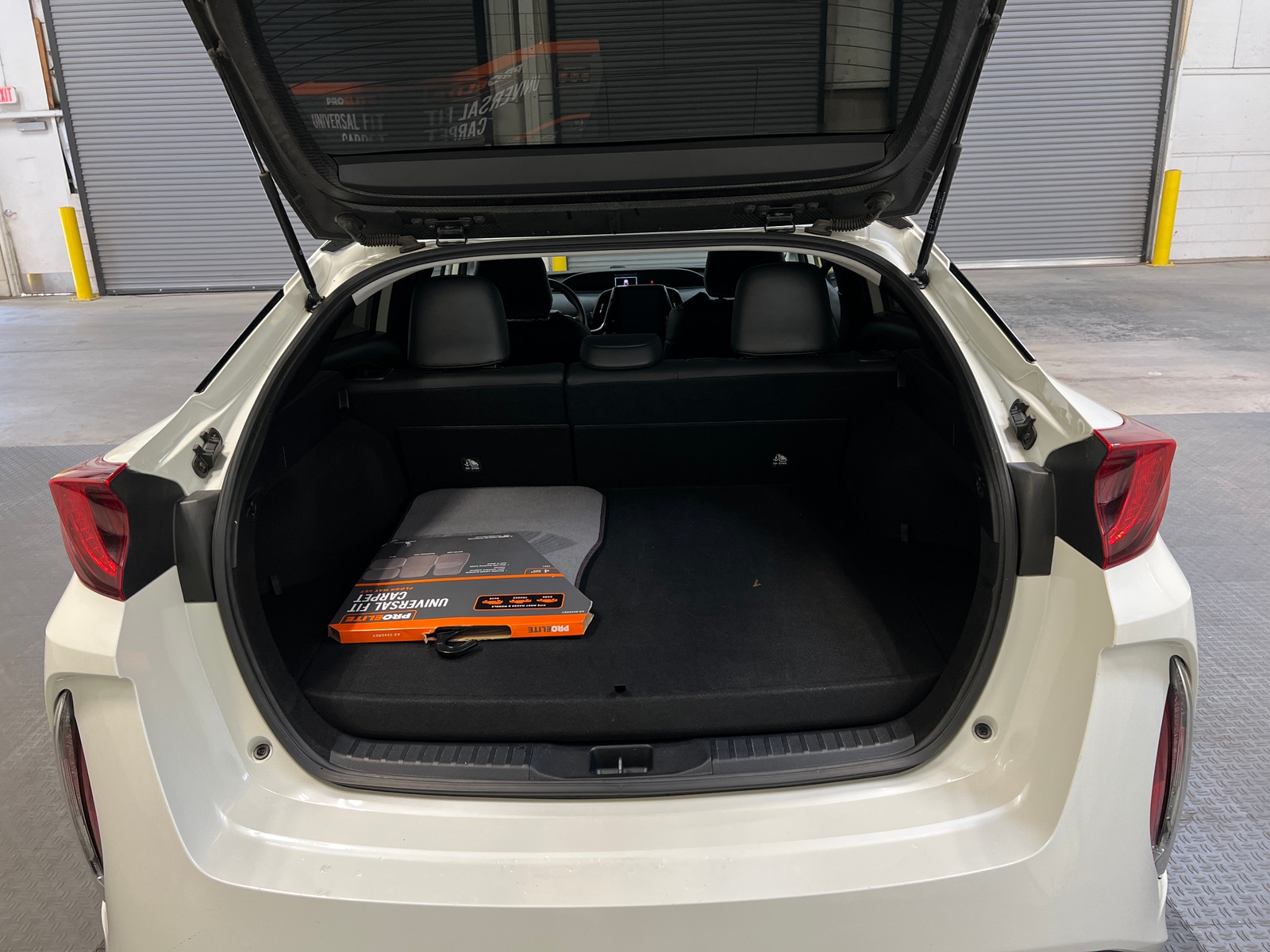 Thumbnail: 2020 Toyota Prius Prime - 6