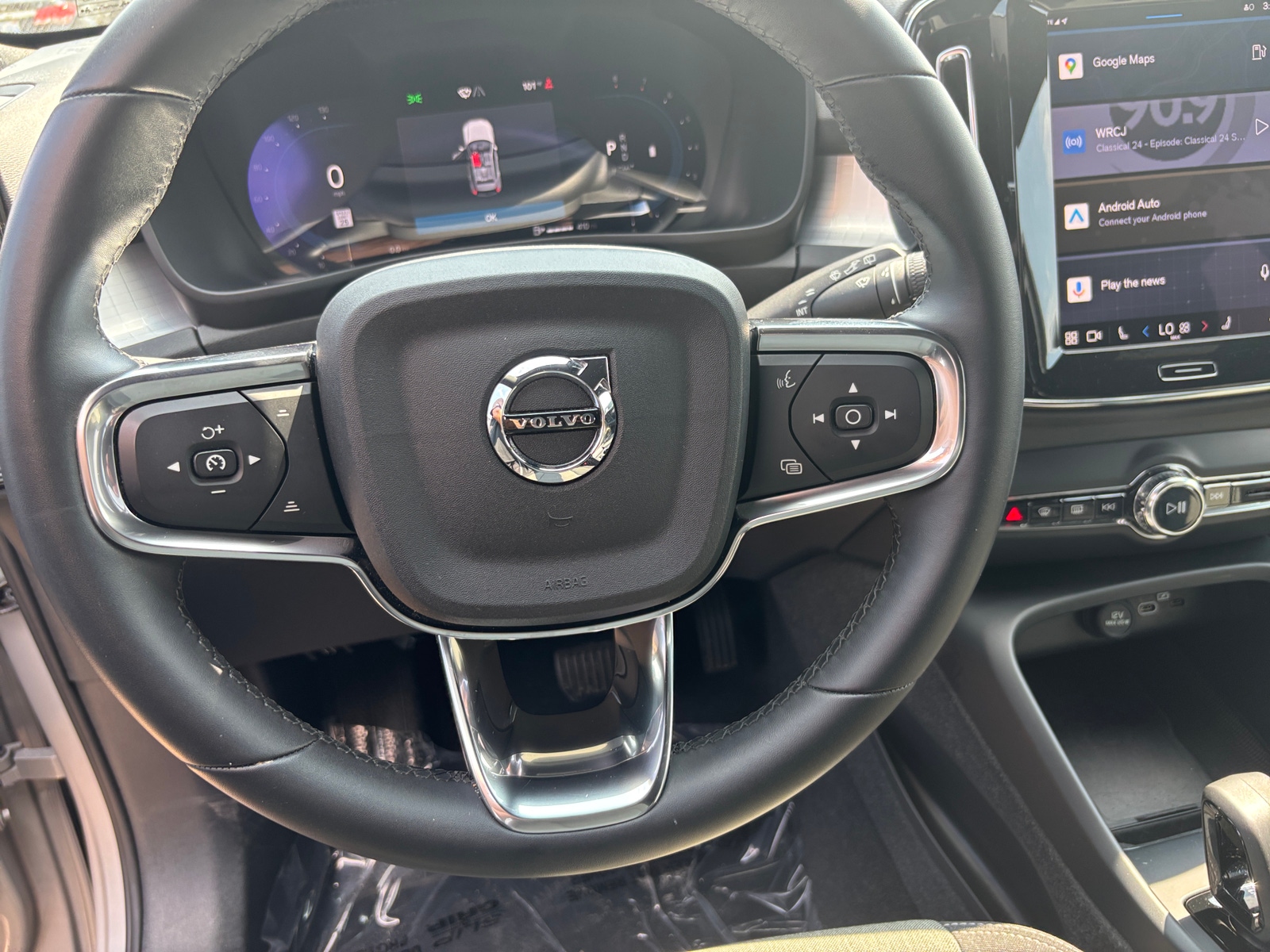 Thumbnail: 2024 Volvo XC40 - 5