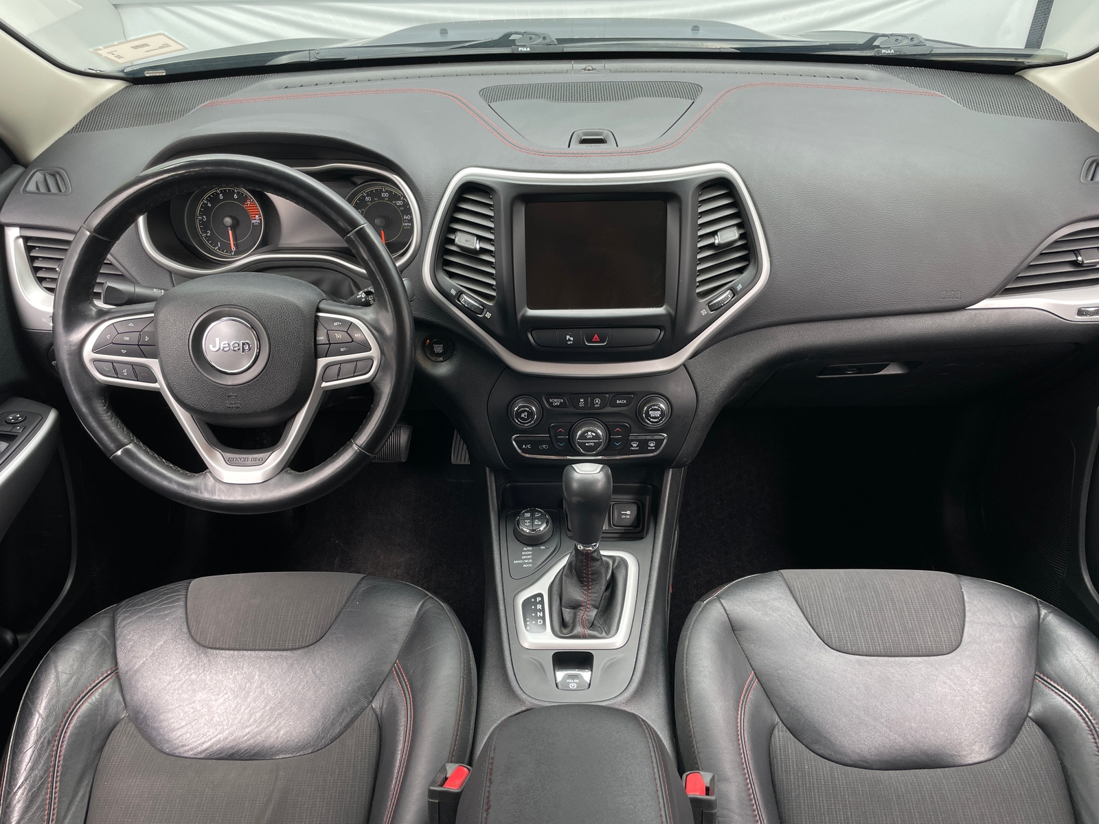 Thumbnail: 2018 Jeep Cherokee - 3