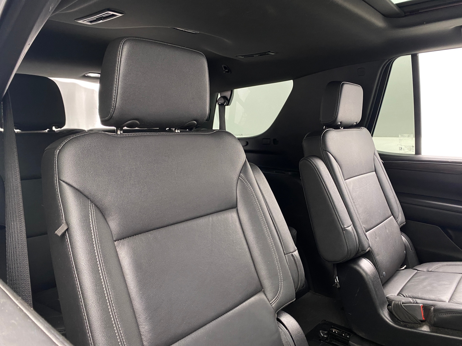 Thumbnail: 2022 Chevrolet Tahoe - 5