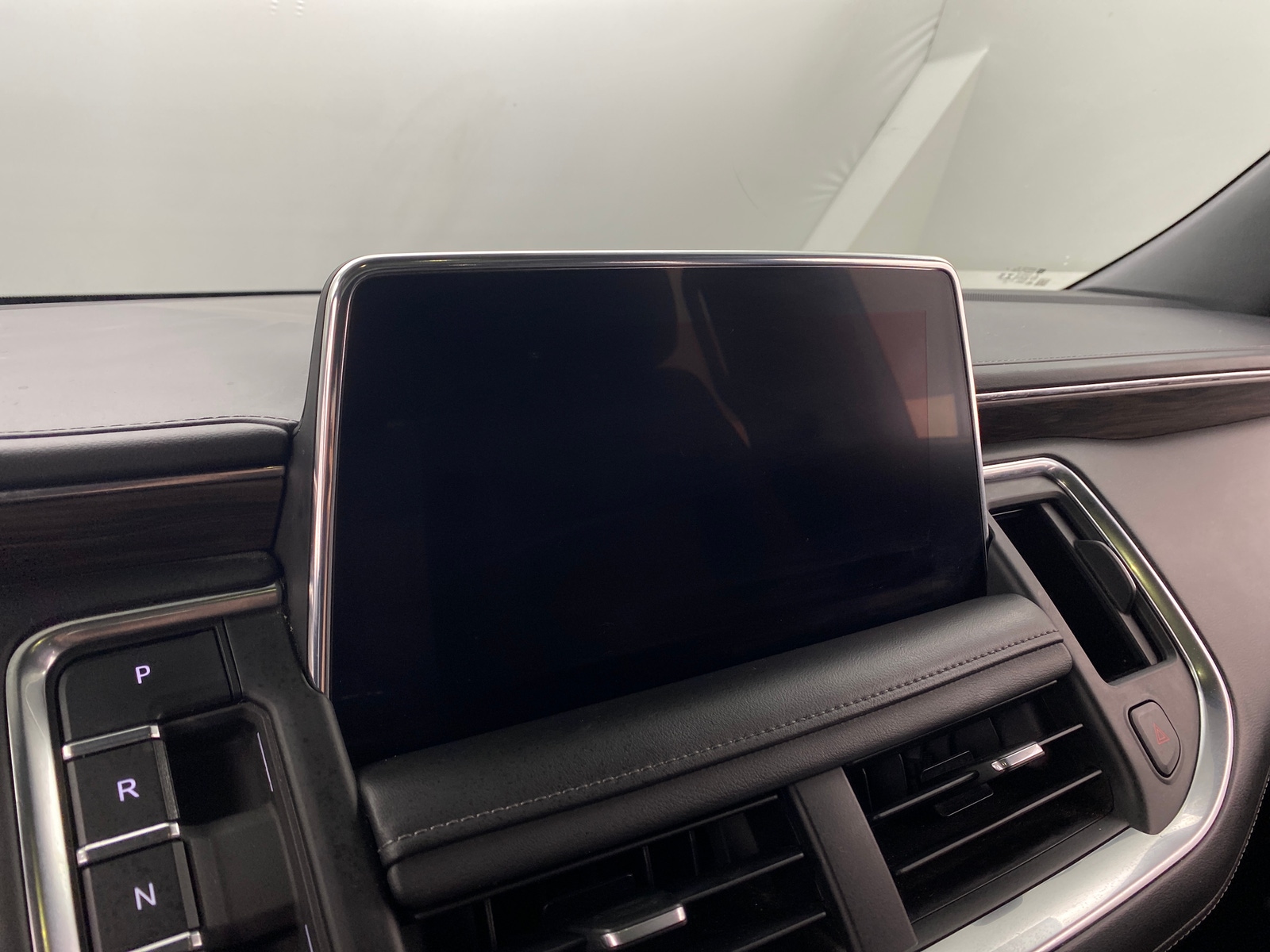 Thumbnail: 2022 Chevrolet Tahoe - 3