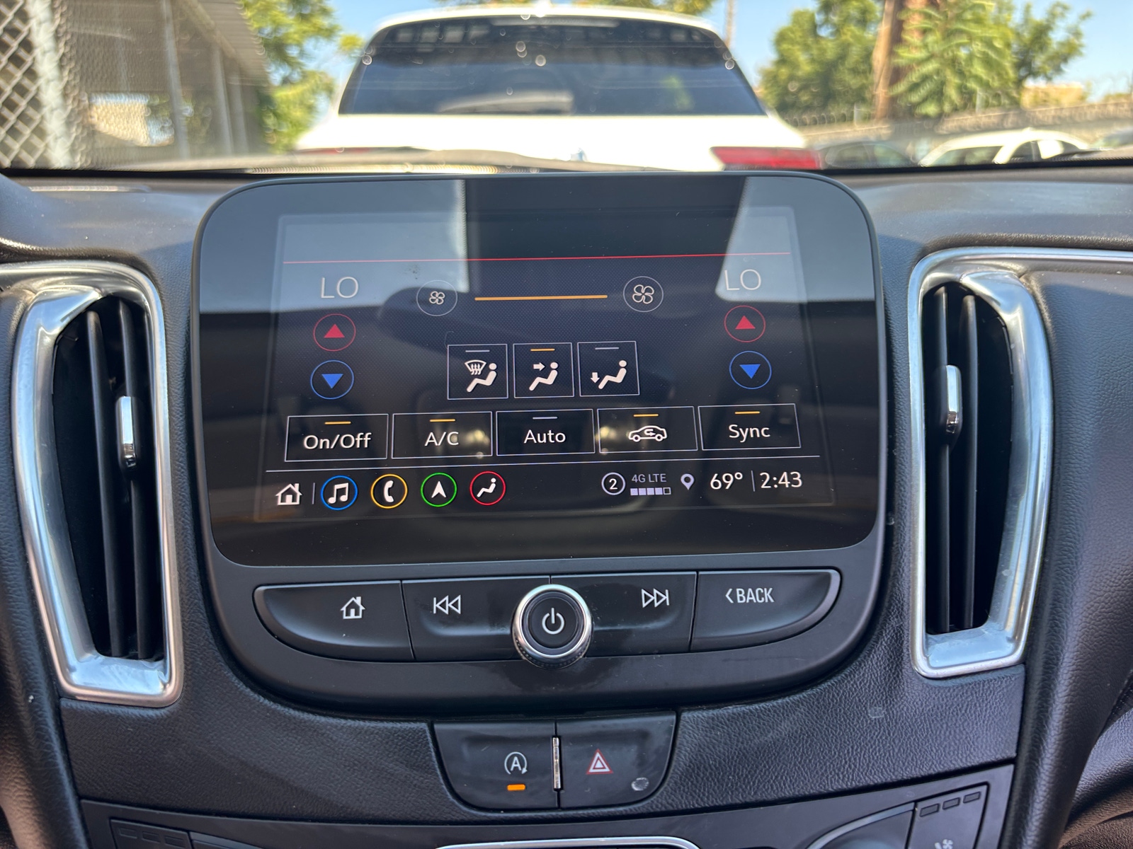 Thumbnail: 2024 Chevrolet Malibu - 4