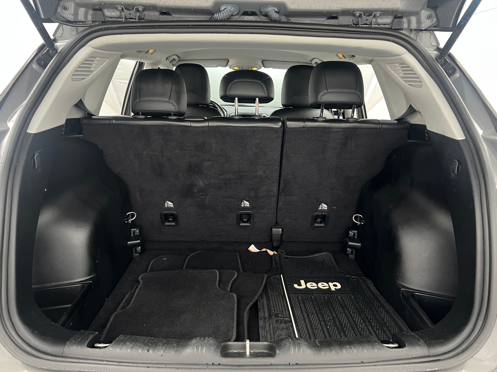 Thumbnail: 2020 Jeep Compass - 6