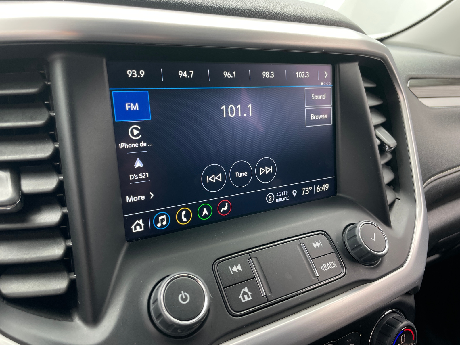 Thumbnail: 2023 GMC Acadia - 3