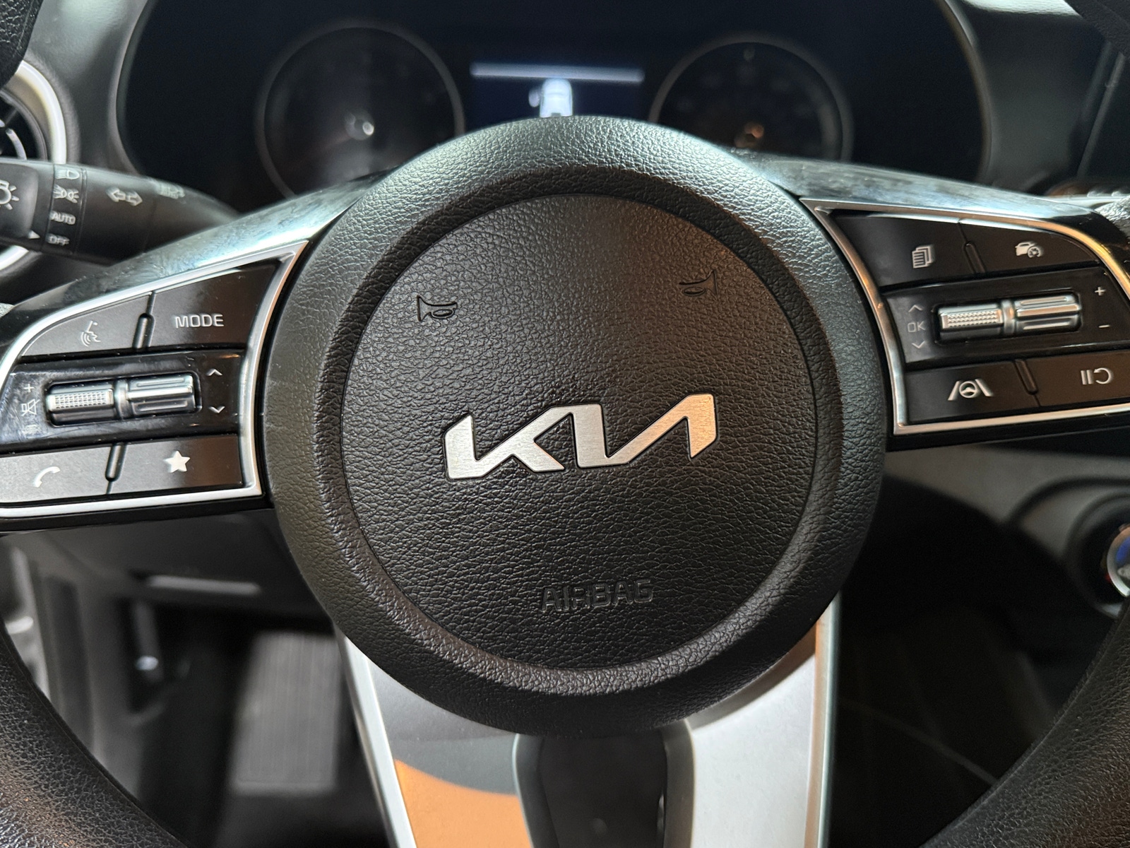 Thumbnail: 2023 Kia Forte - 5