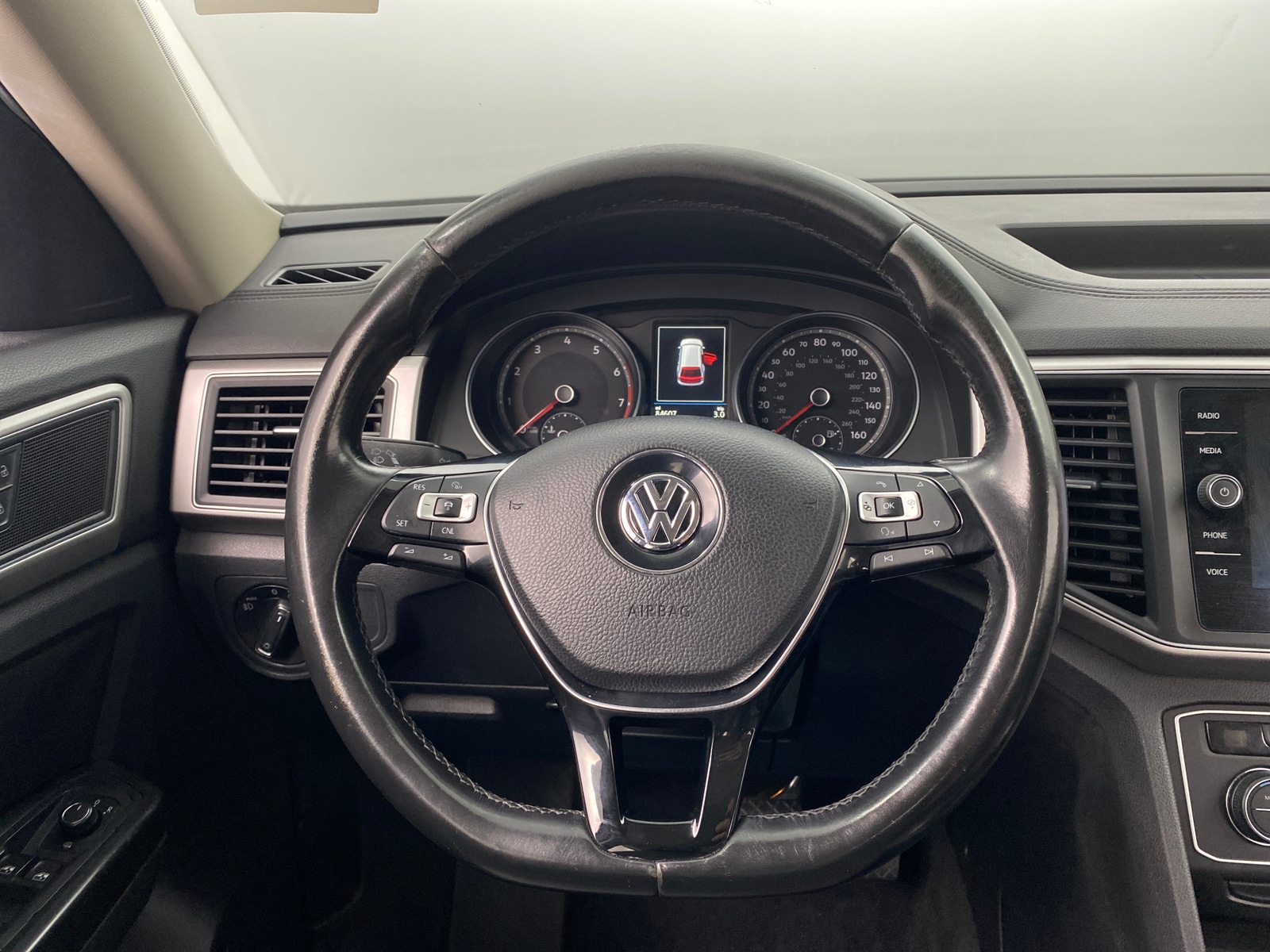 Thumbnail: 2018 Volkswagen Atlas - 4
