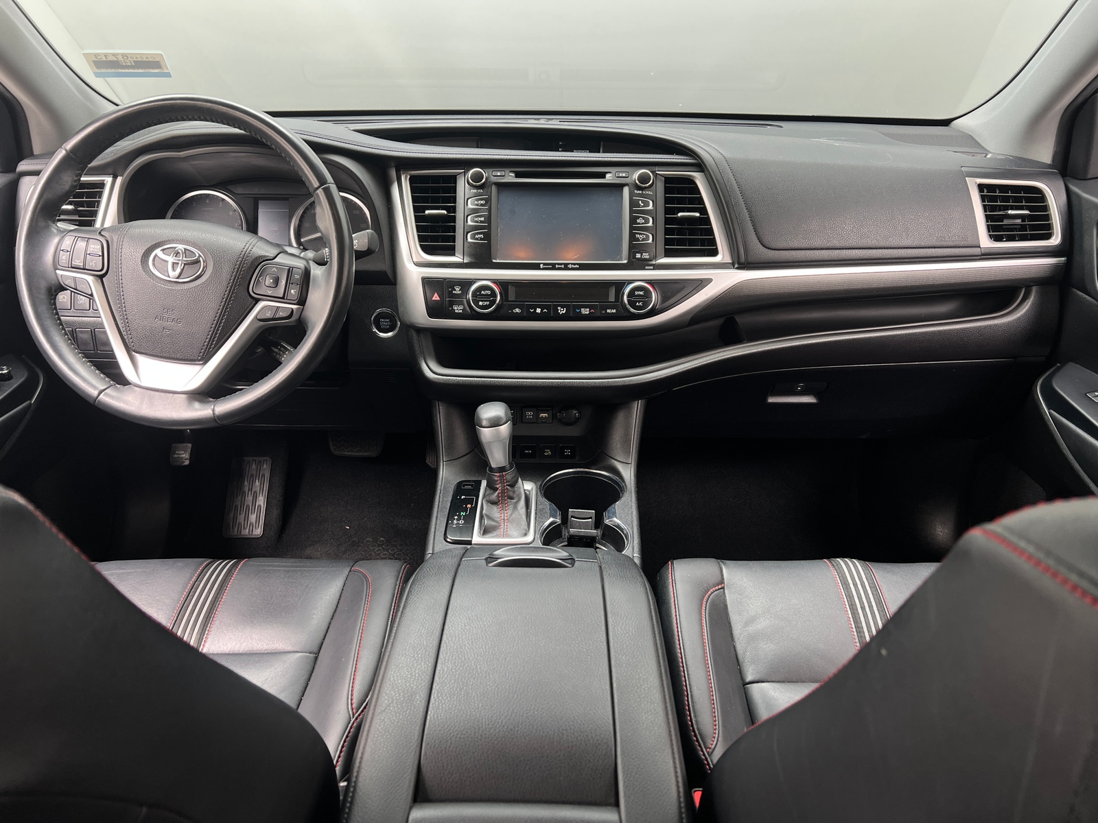 Thumbnail: 2019 Toyota Highlander - 2