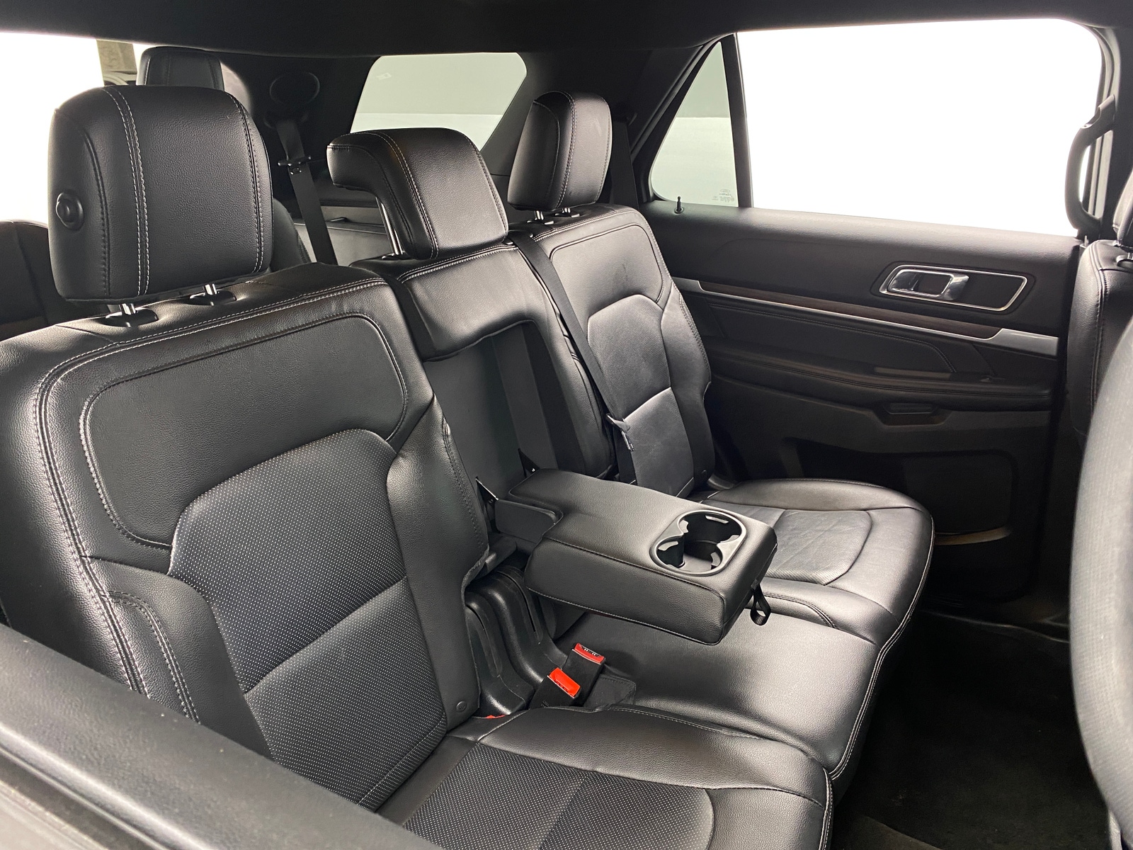 Thumbnail: 2018 Ford Explorer - 5